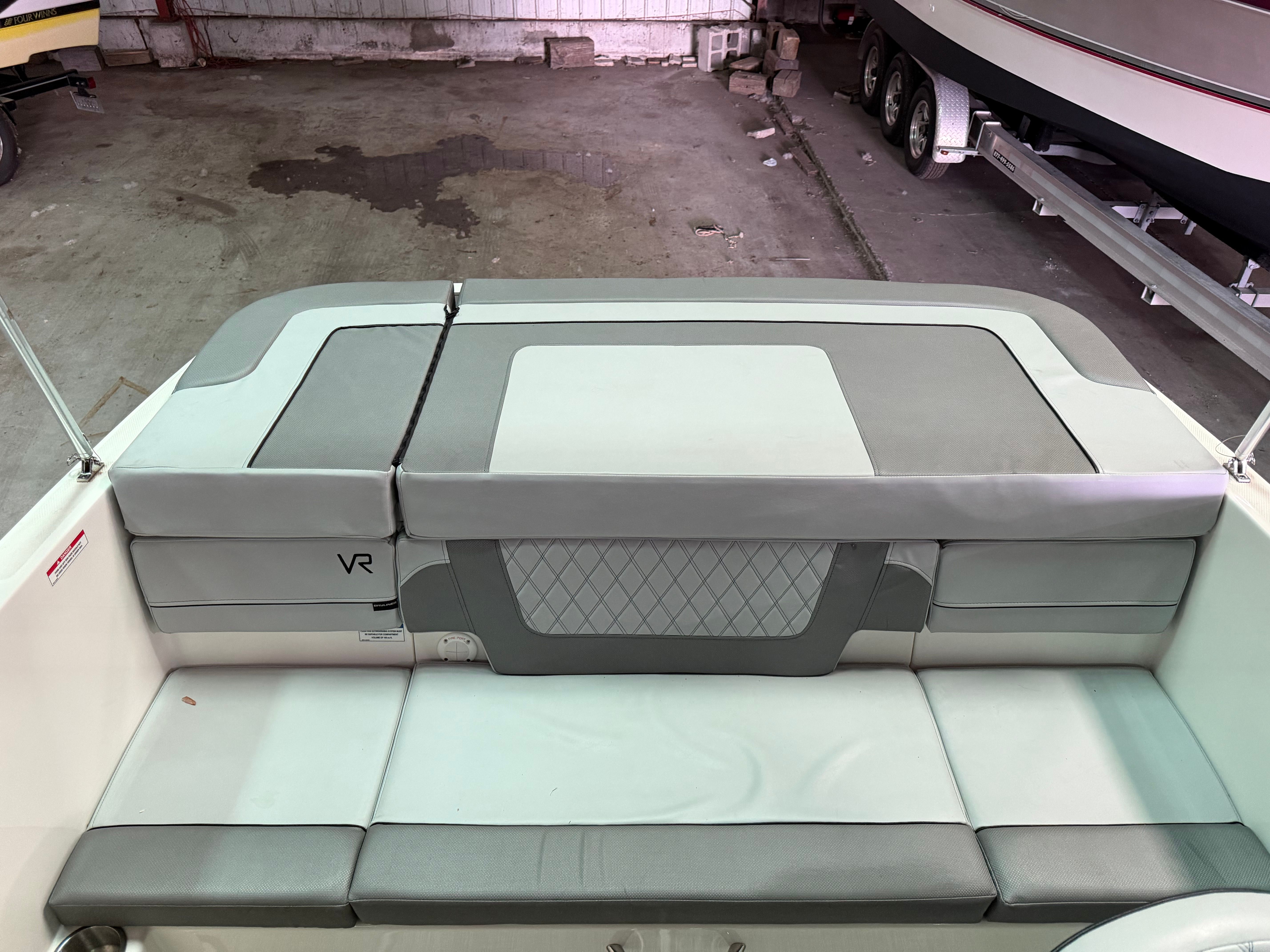 2023 Bayliner VR4 BOWRIDER - 9