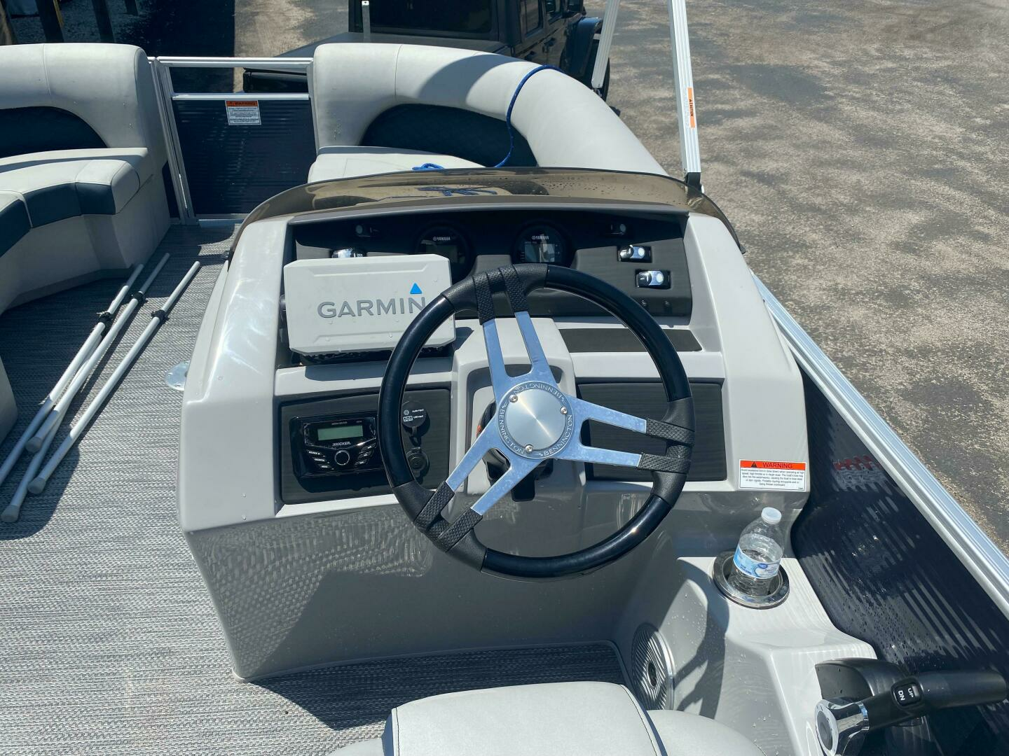 2022 Bennington 22LSR - Image 6