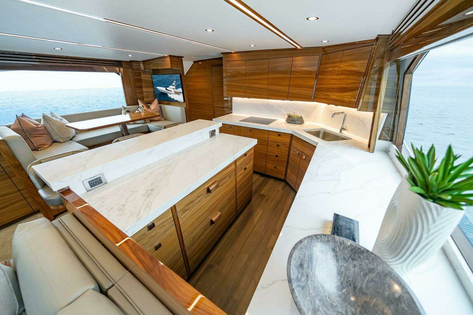 2027 Viking 74 Convertible - Image 15