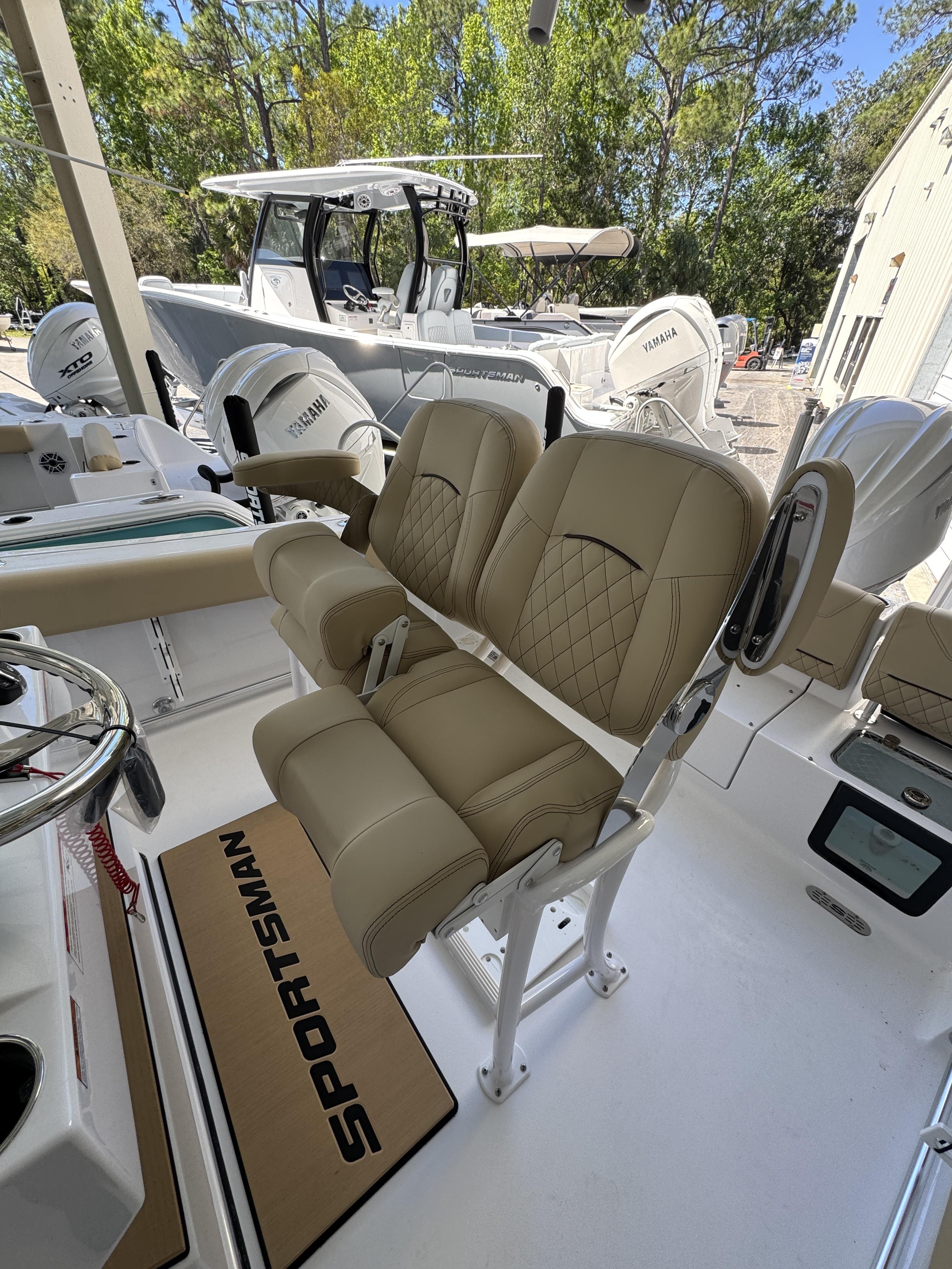 2026 Sportsman Heritage 231 Center Console - 45