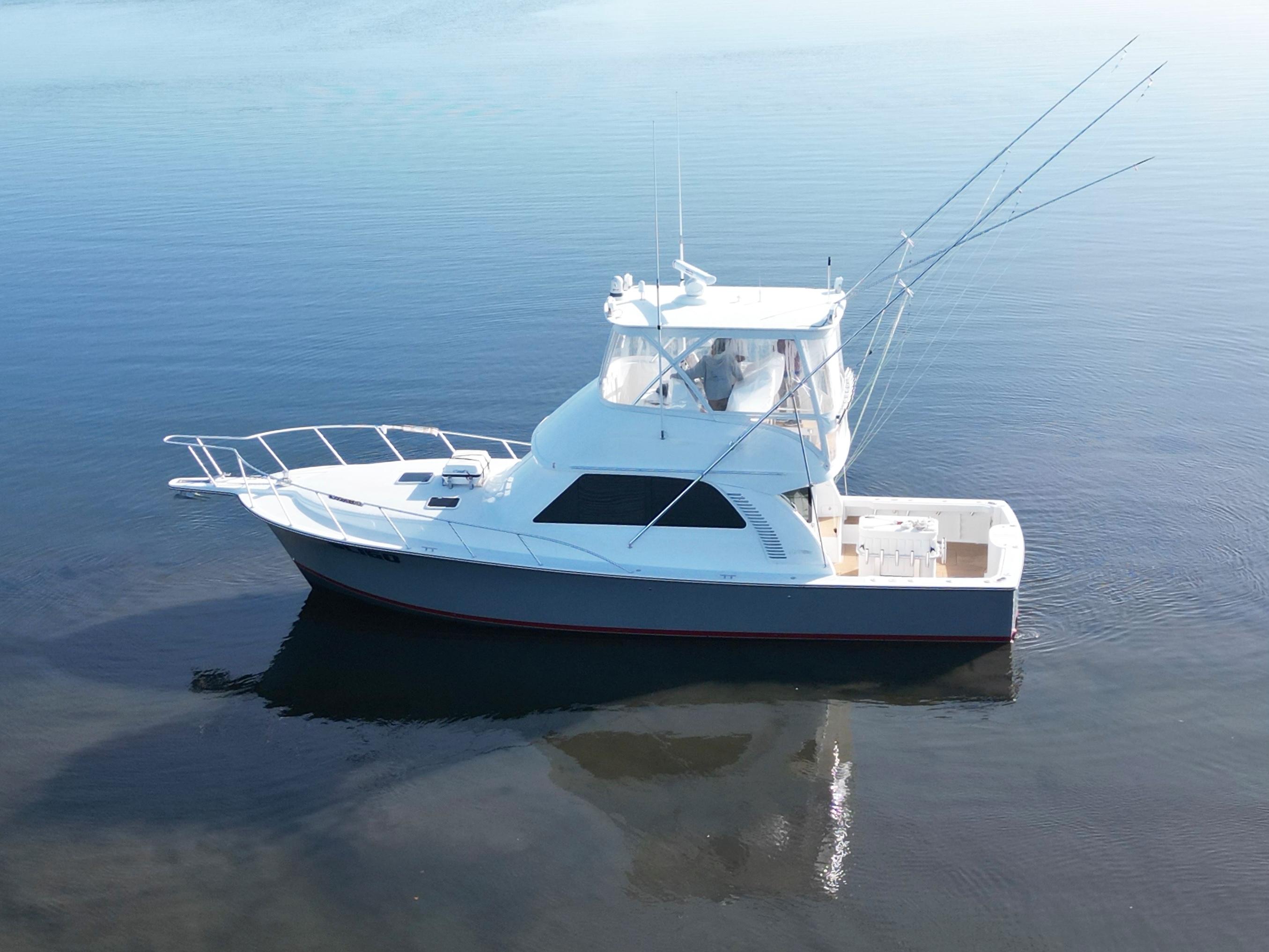 2027 Henriques 42 Flybridge