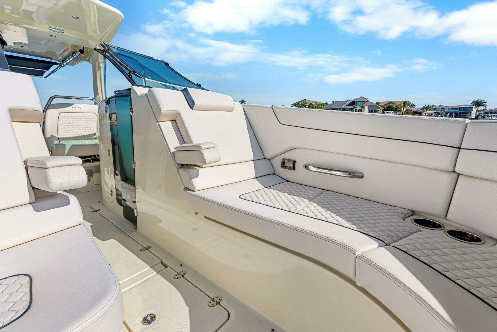 2021 Chris-Craft Launch 35 GT OB - Image 59