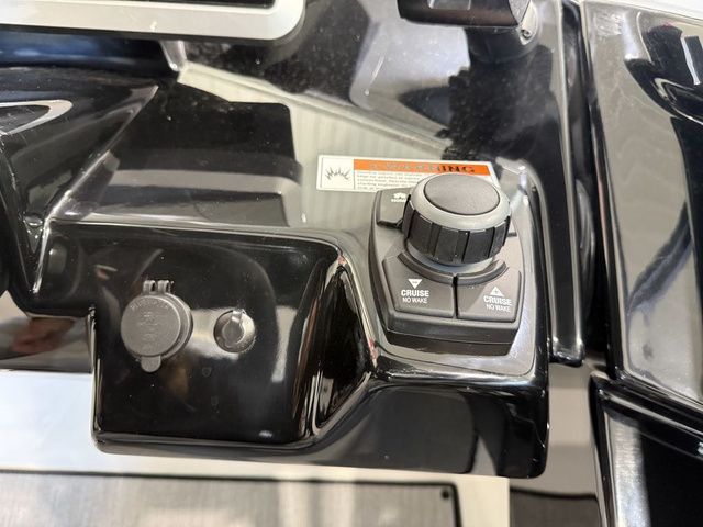 2025 Yamaha Boats AR250 - 23