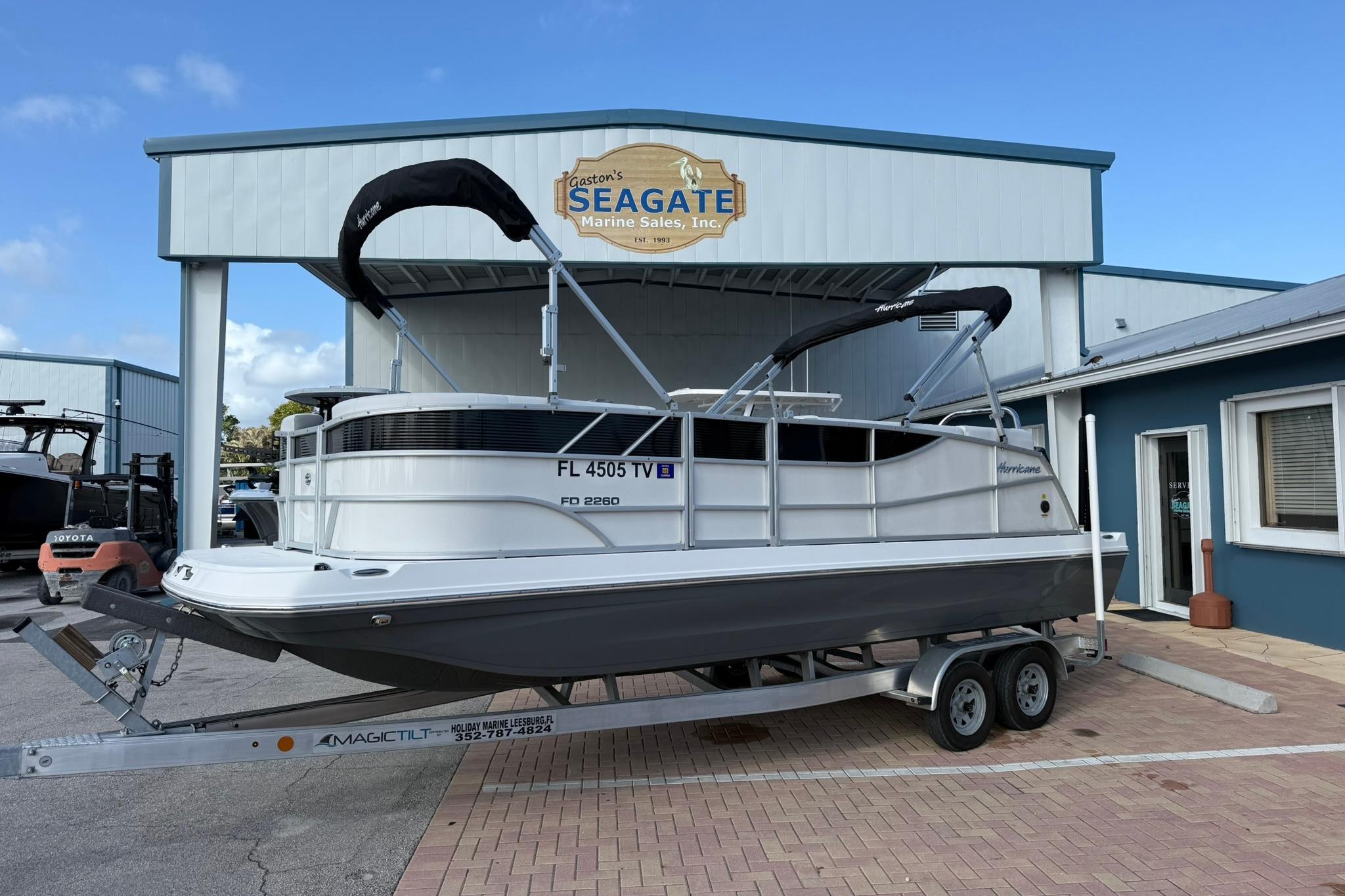 2024 Hurricane FunDeck 2260 RE OB
