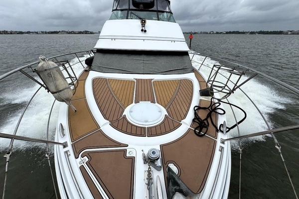 2001 Carver 466 MY