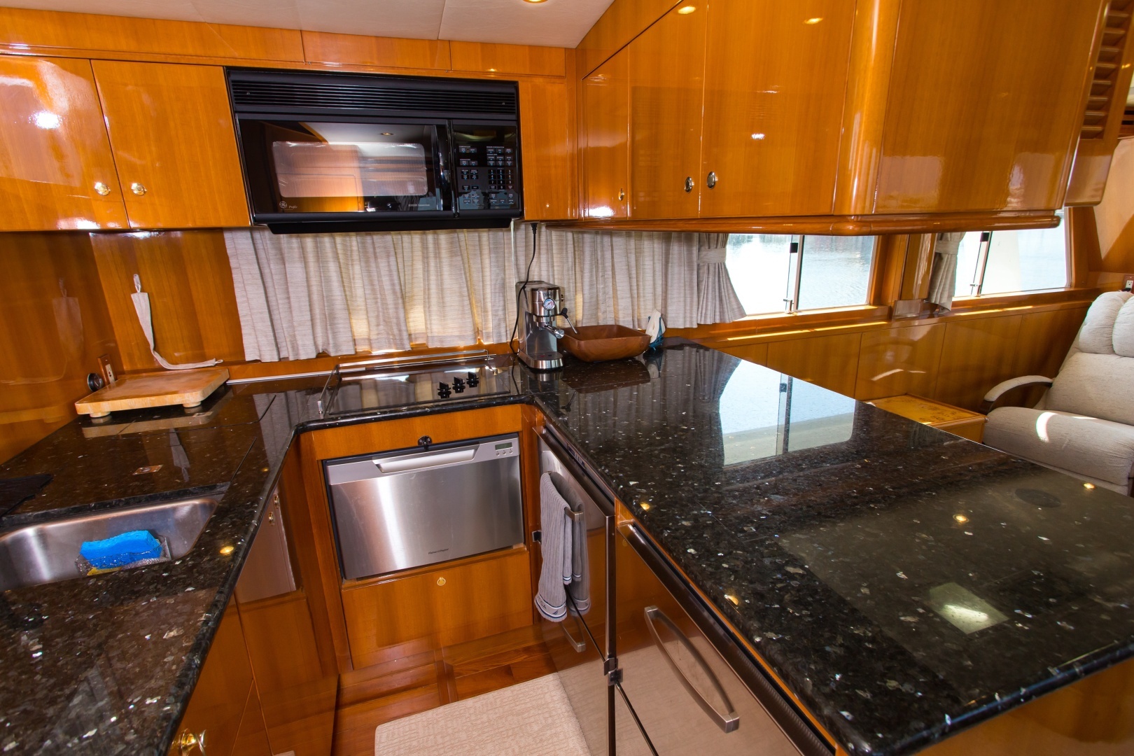 2003 Jefferson 57 Pilothouse - Image 51