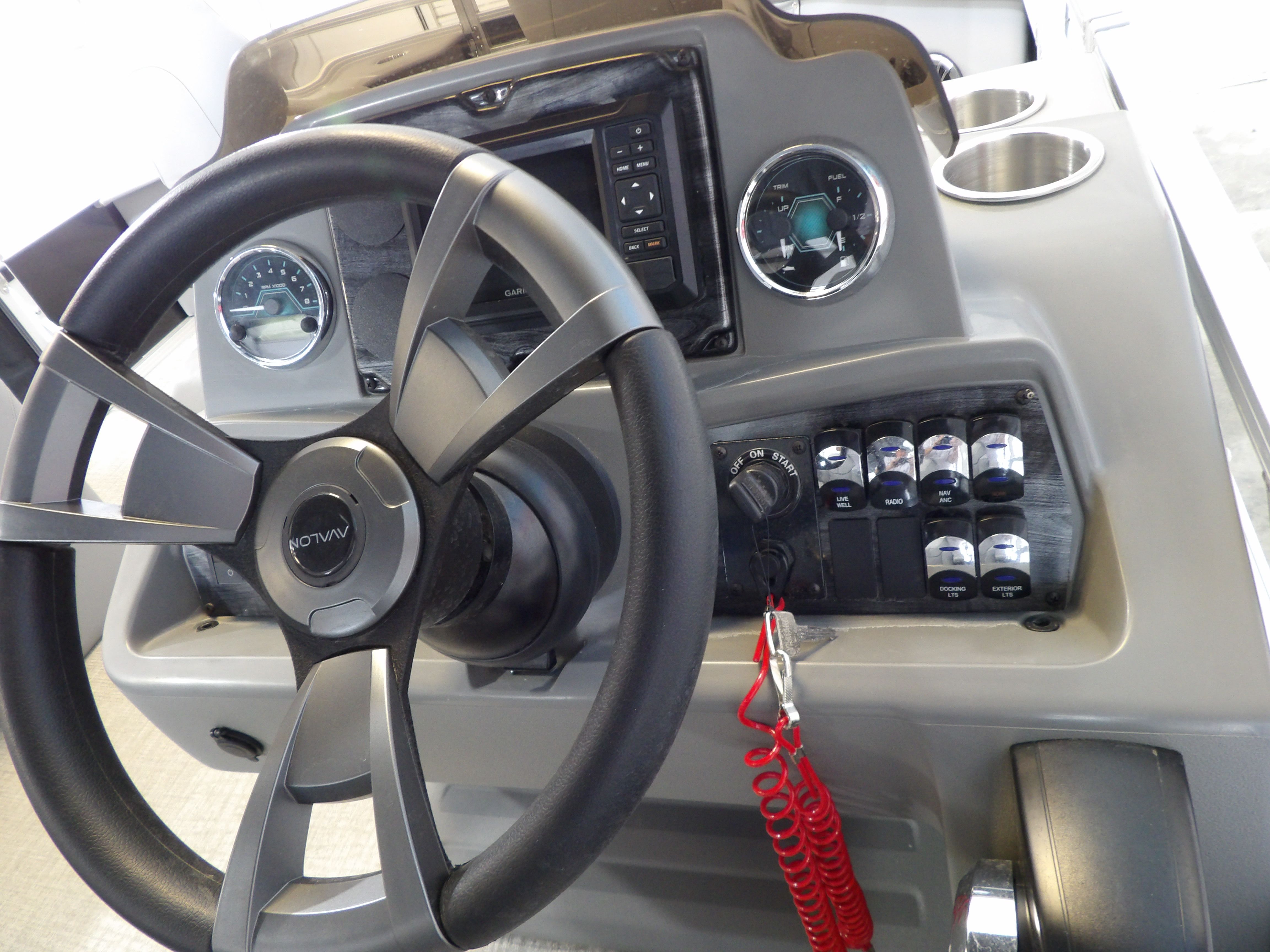 2026 Avalon Venture 85 Rear Fish - 21' - 10