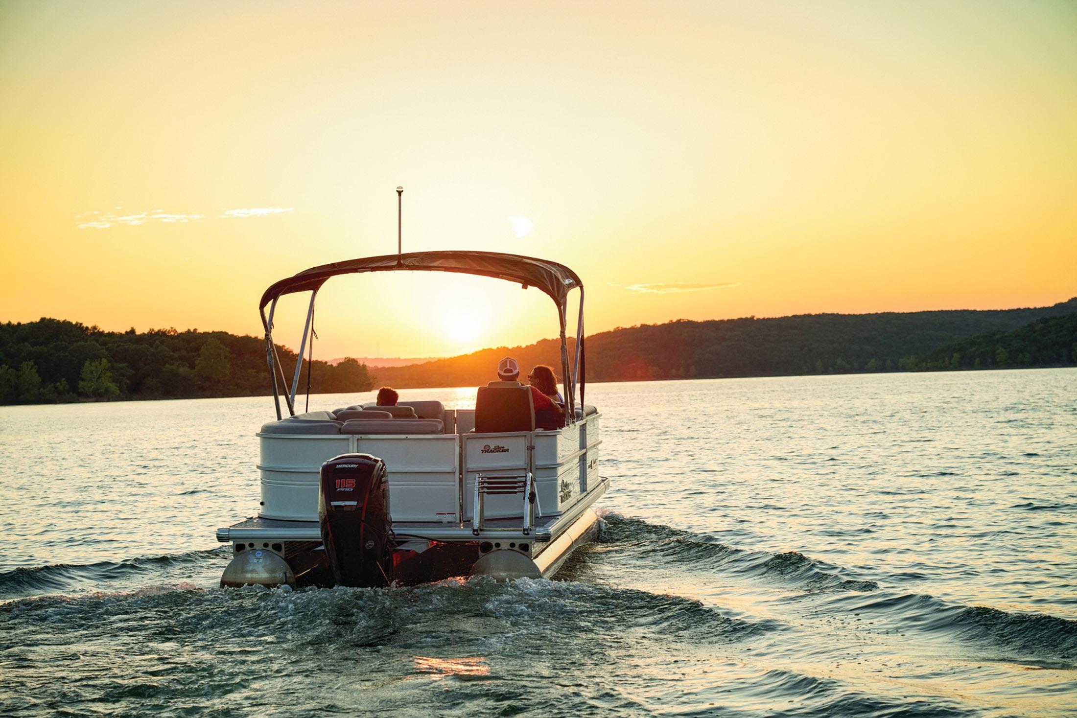 2026 Sun Tracker Party Barge 20 DLX - 72
