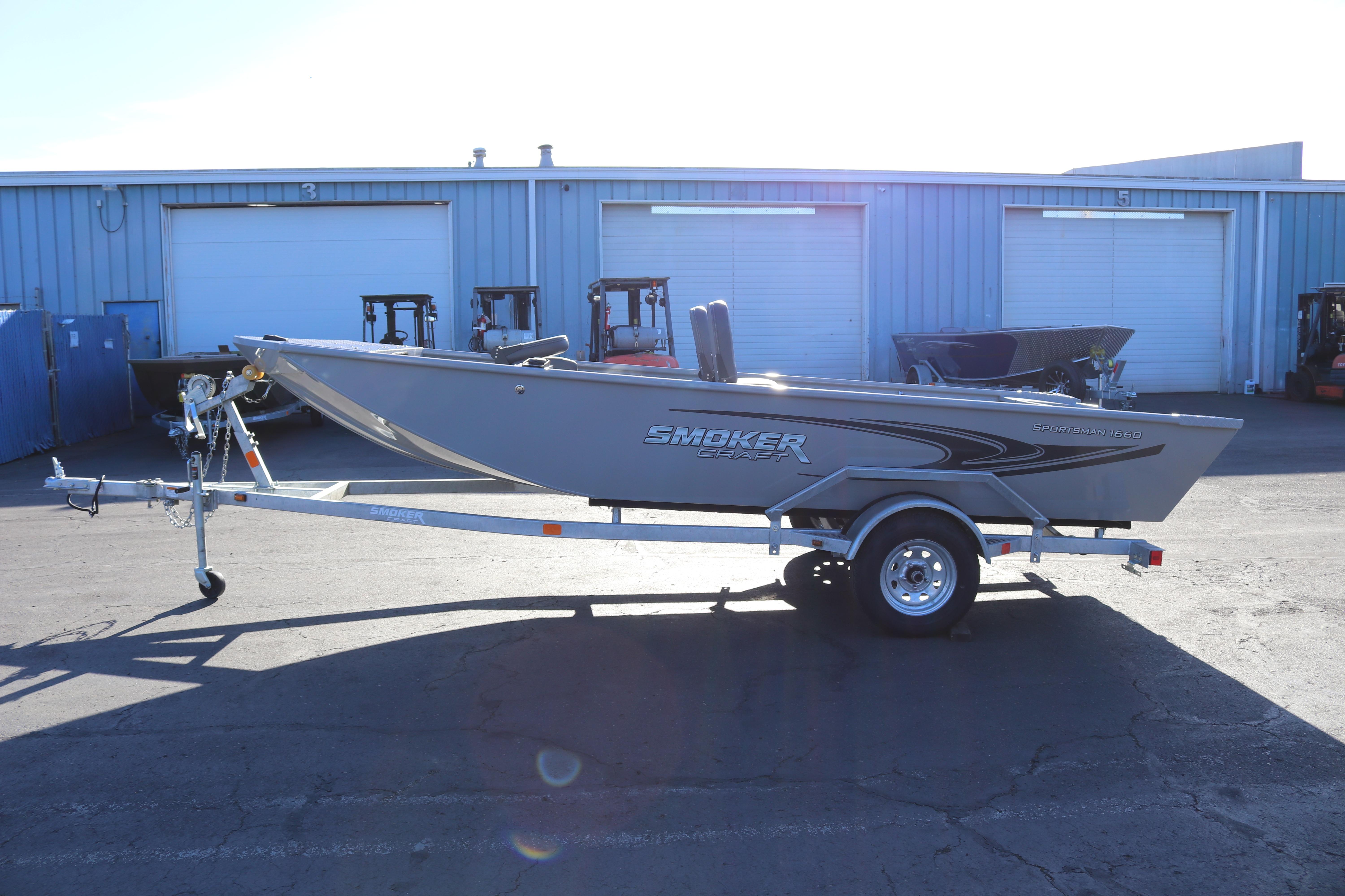 2026 Smoker Craft Pro Sportsman 1660
