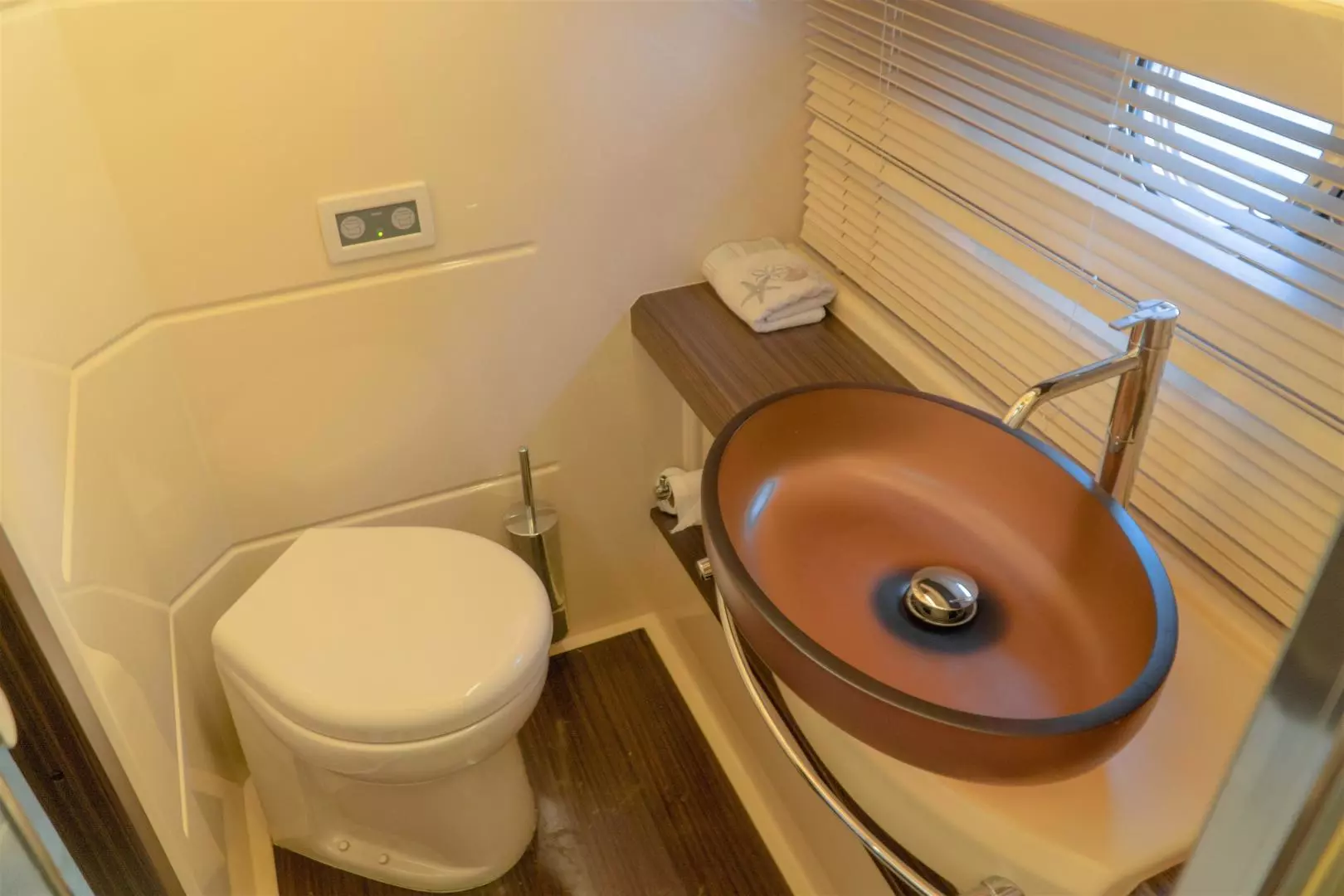 2013 Azimut FLY54 - Image 22