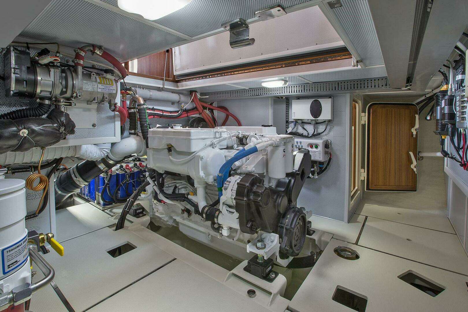 2026 Helmsman Trawlers 38E Pilothouse - Image 40