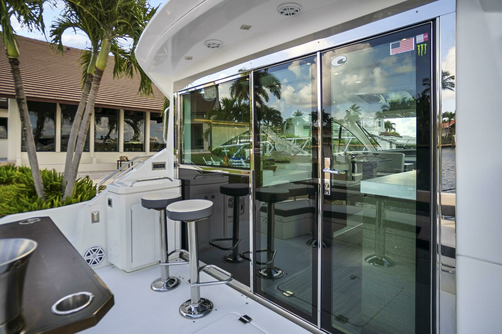 2019 Cruisers Yachts 54 Cantius - Image 10
