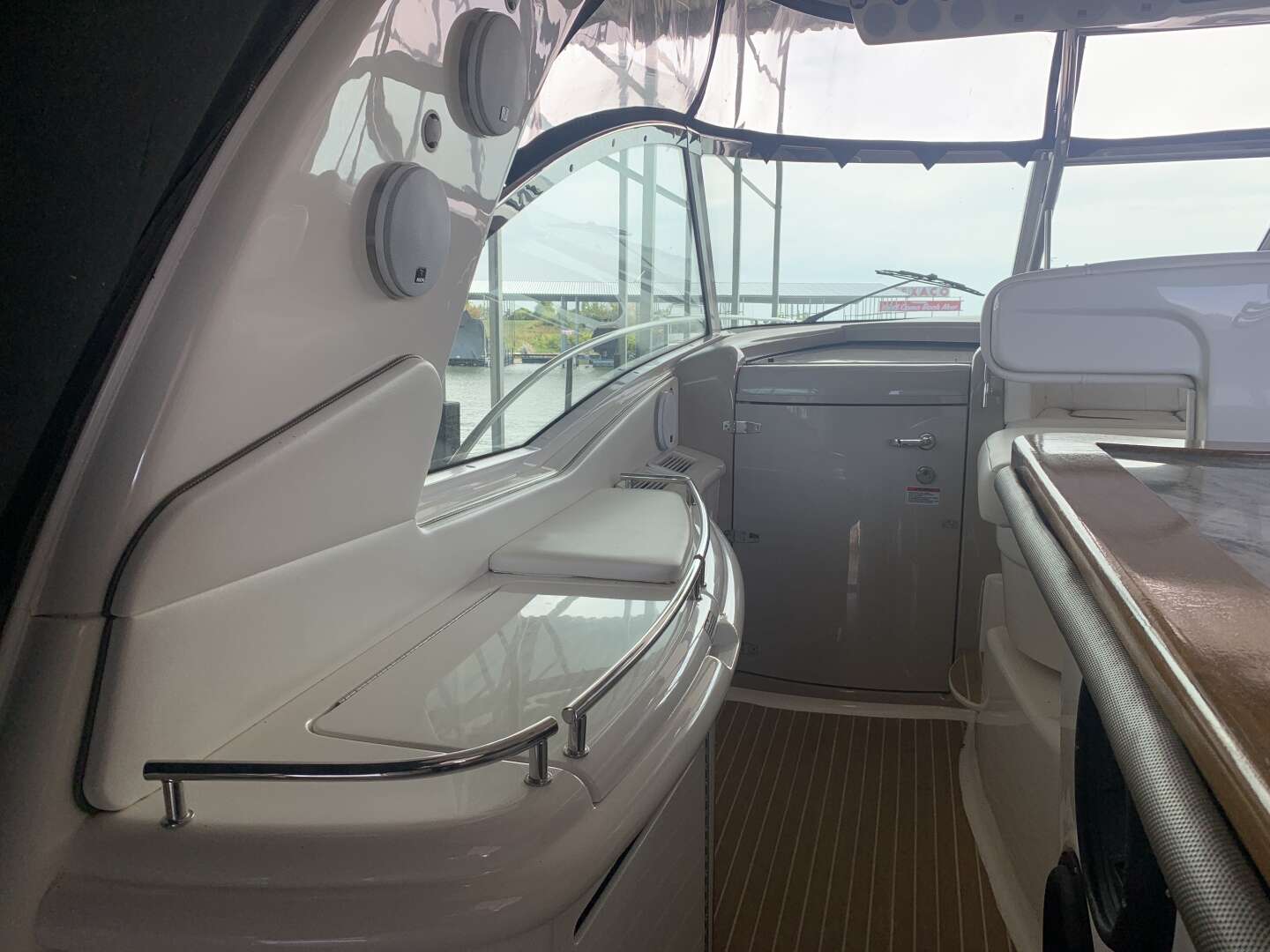 2007 Sea Ray 52 SUNDANCER - Image 43