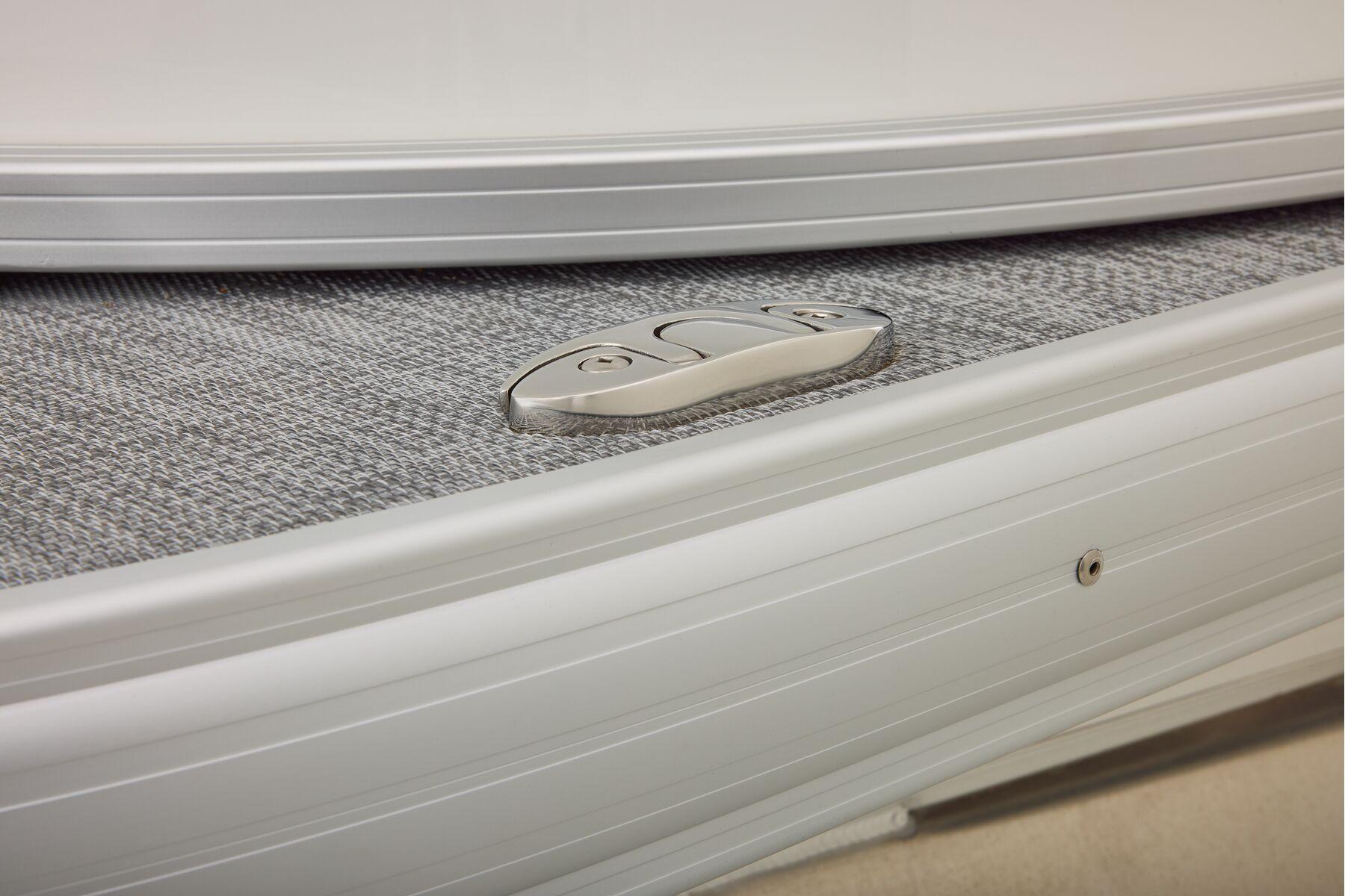 2026 Sun Tracker Party Barge 20 DLX - 23