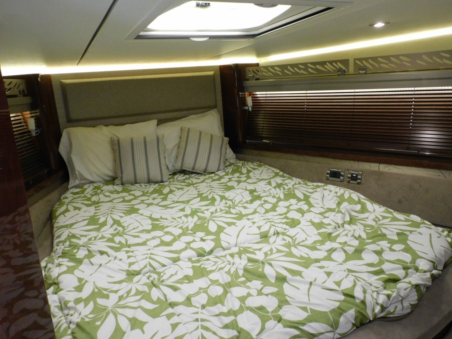 2019 Sea Ray 550L - Image 45