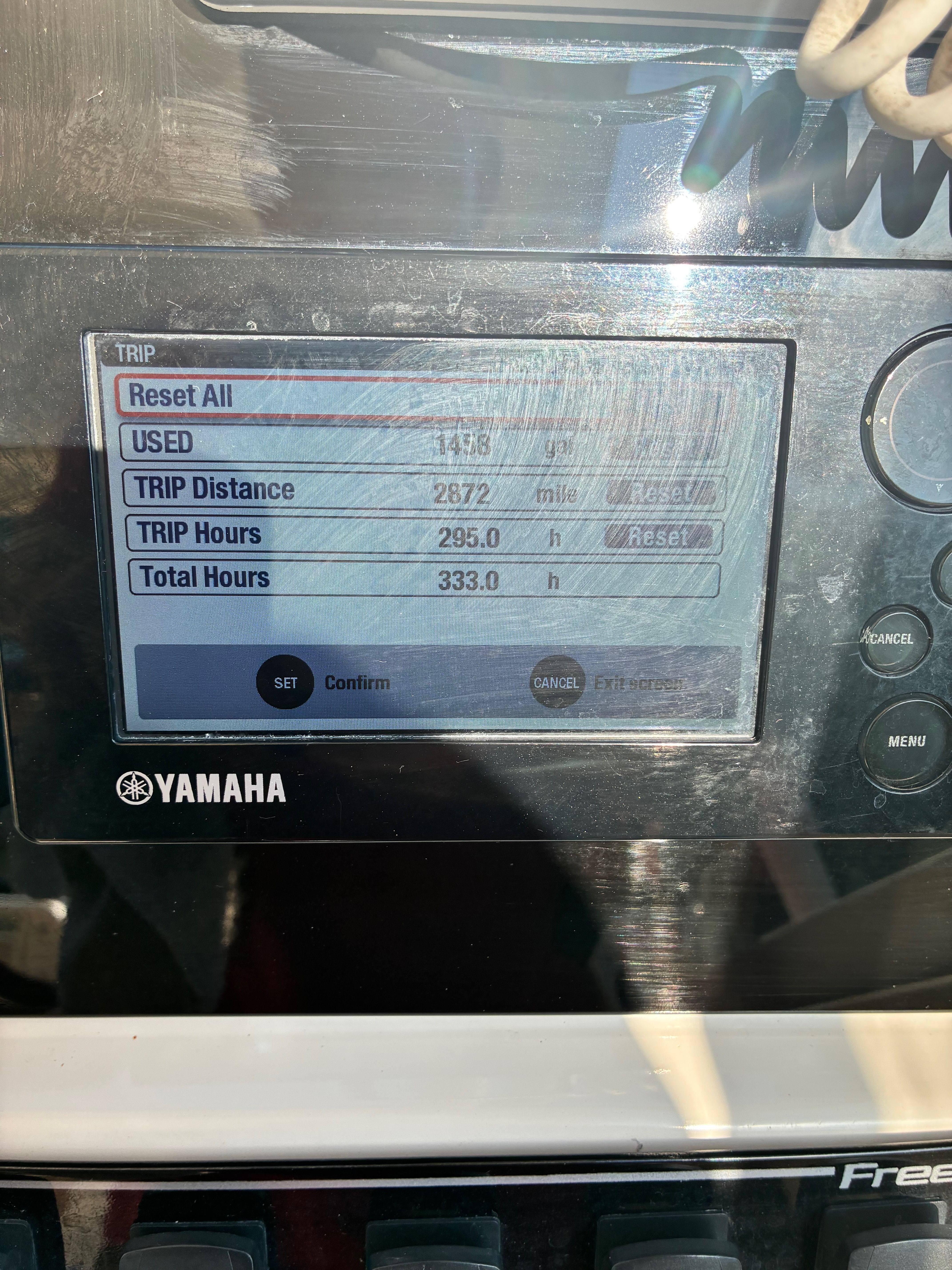 Yamaha display on Grady-White Freedom235 boat, 2018 model.