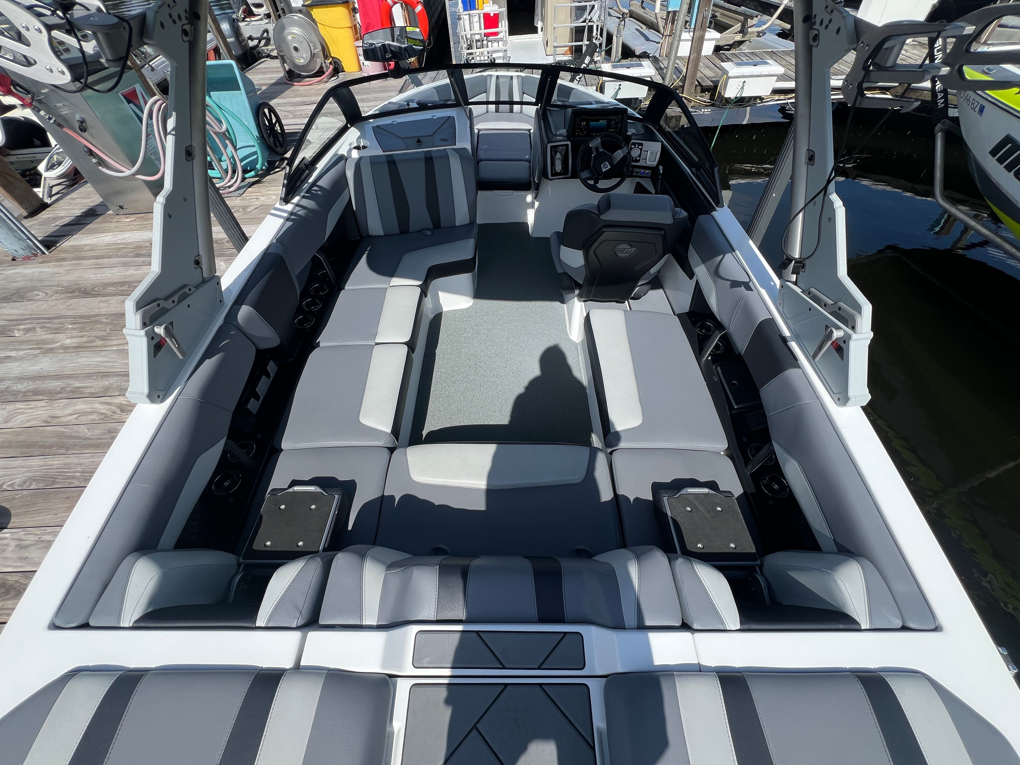 2023 Malibu Wakesetter 22 LSV - 10