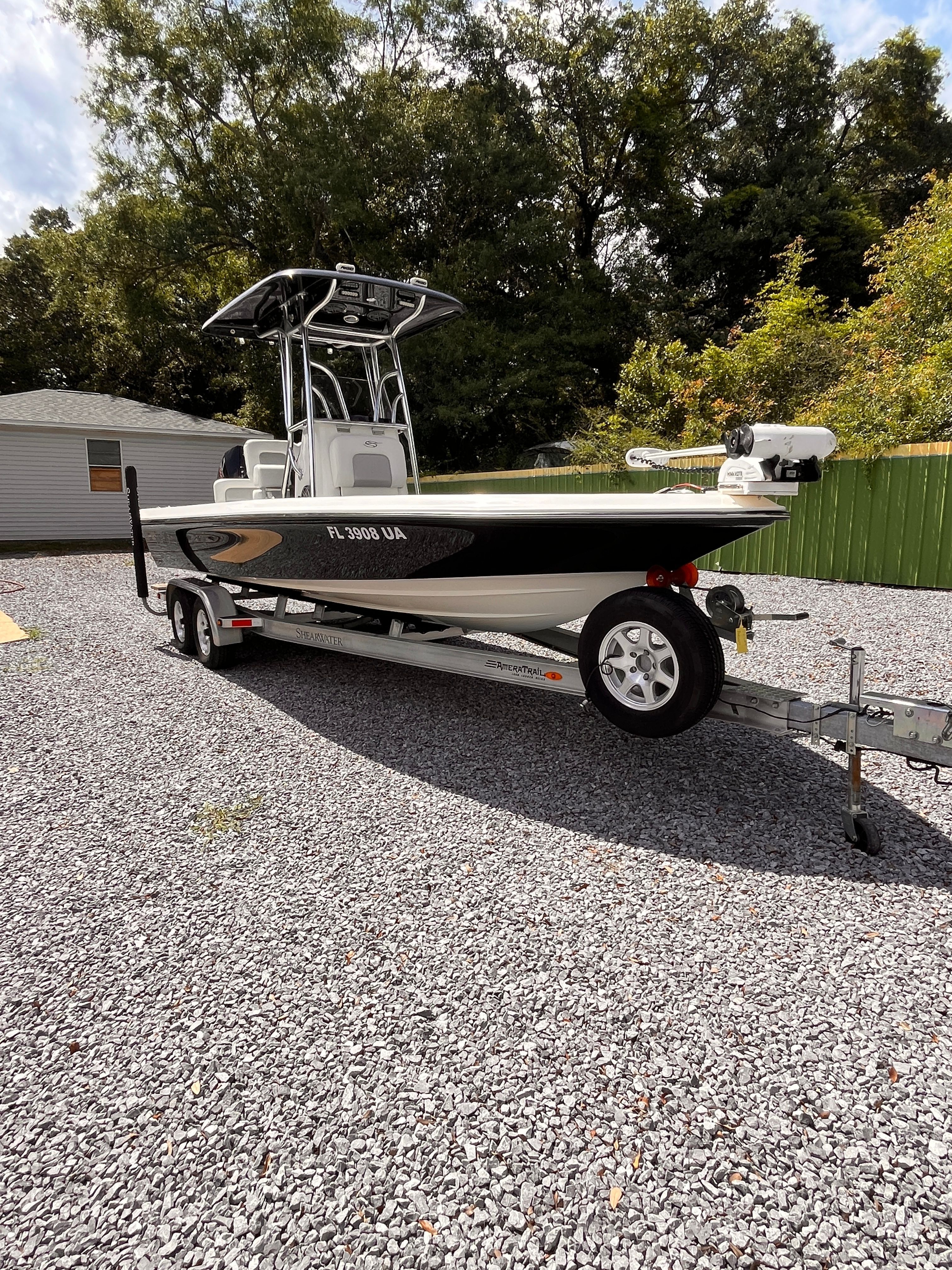 2021 ShearWater 23LTZ
