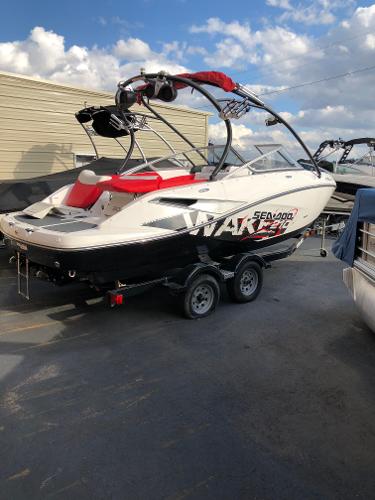 2010 Sea-Doo Sport Boats 210 Wake