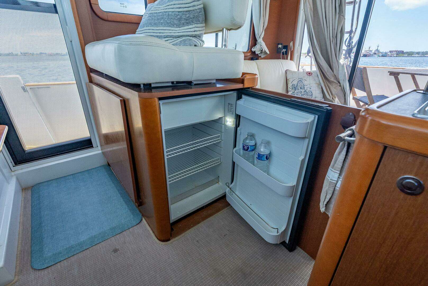 2015 Beneteau Swift Trawler 34 - Image 36