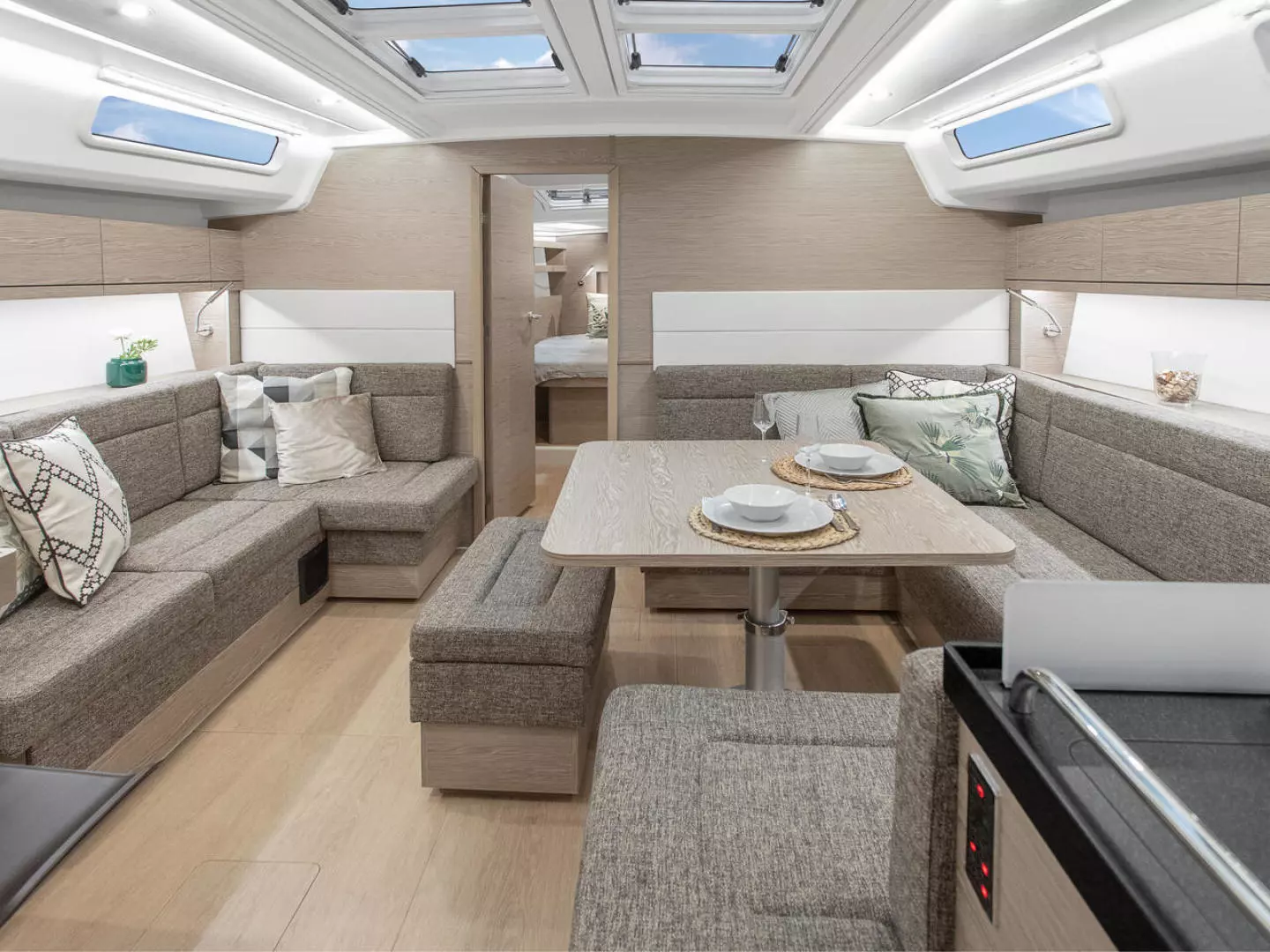 2025 Hanse 458 - Image 7