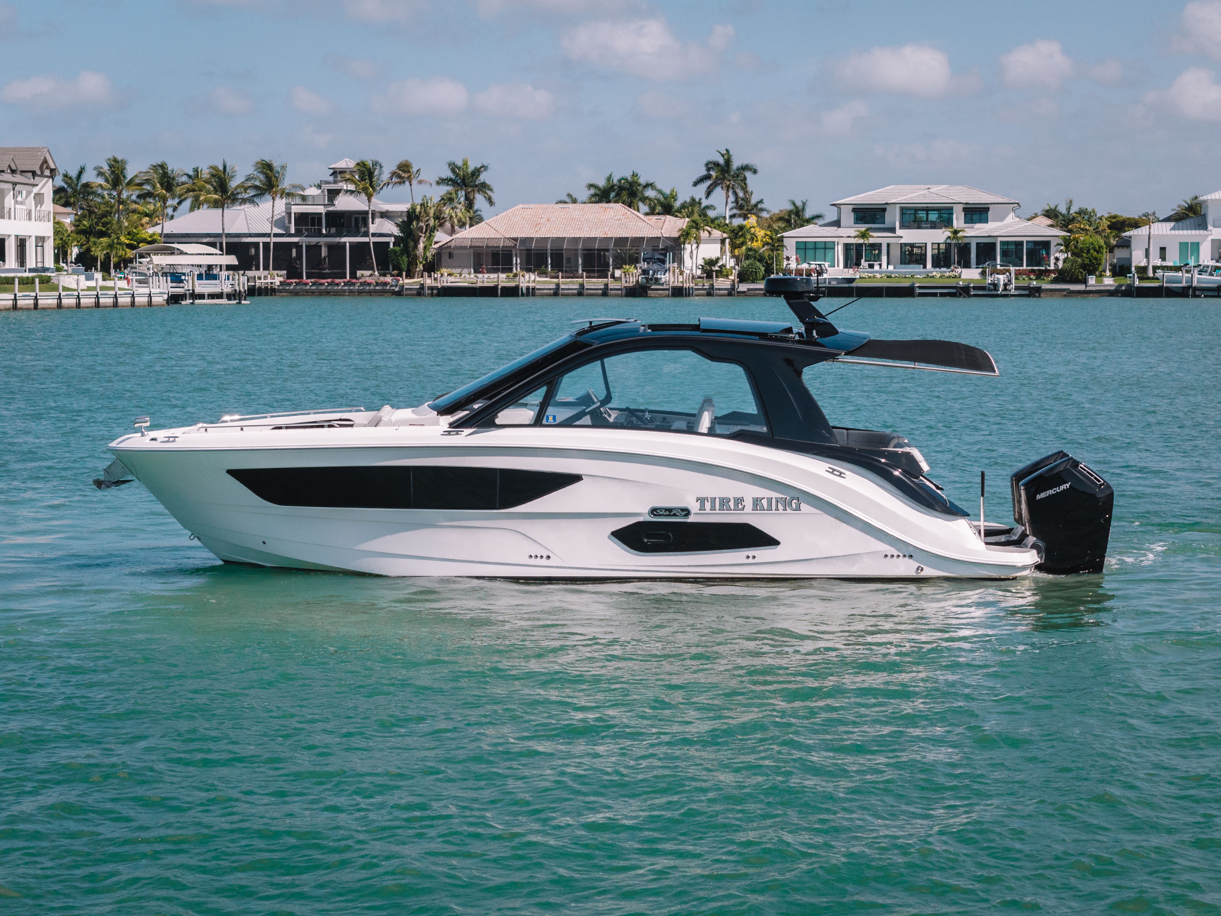 2025 Sea Ray 370 DA OB