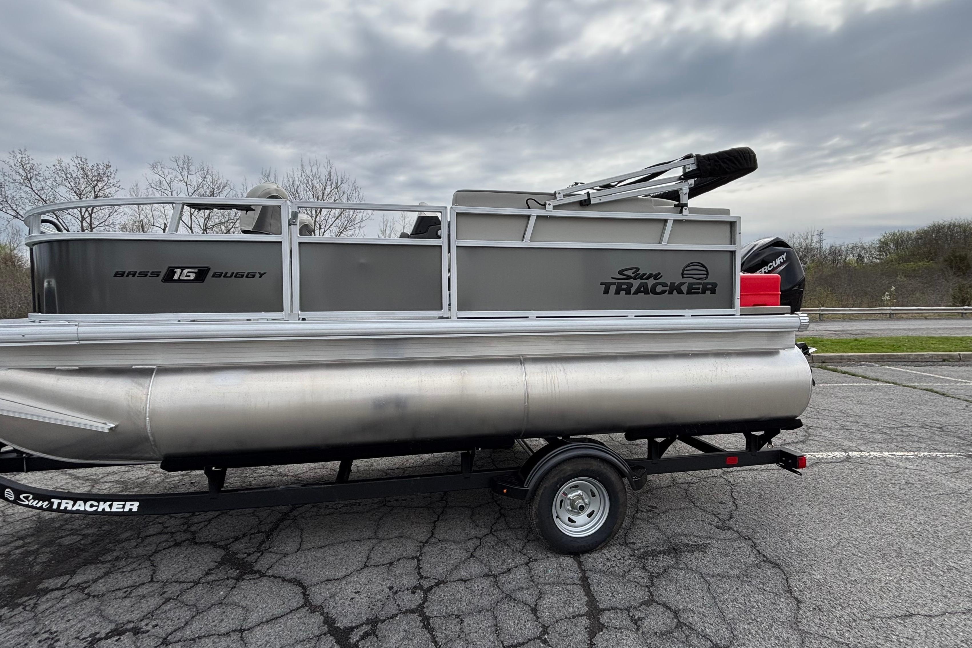 2026 Sun Tracker Bass Buggy 16 XL Select