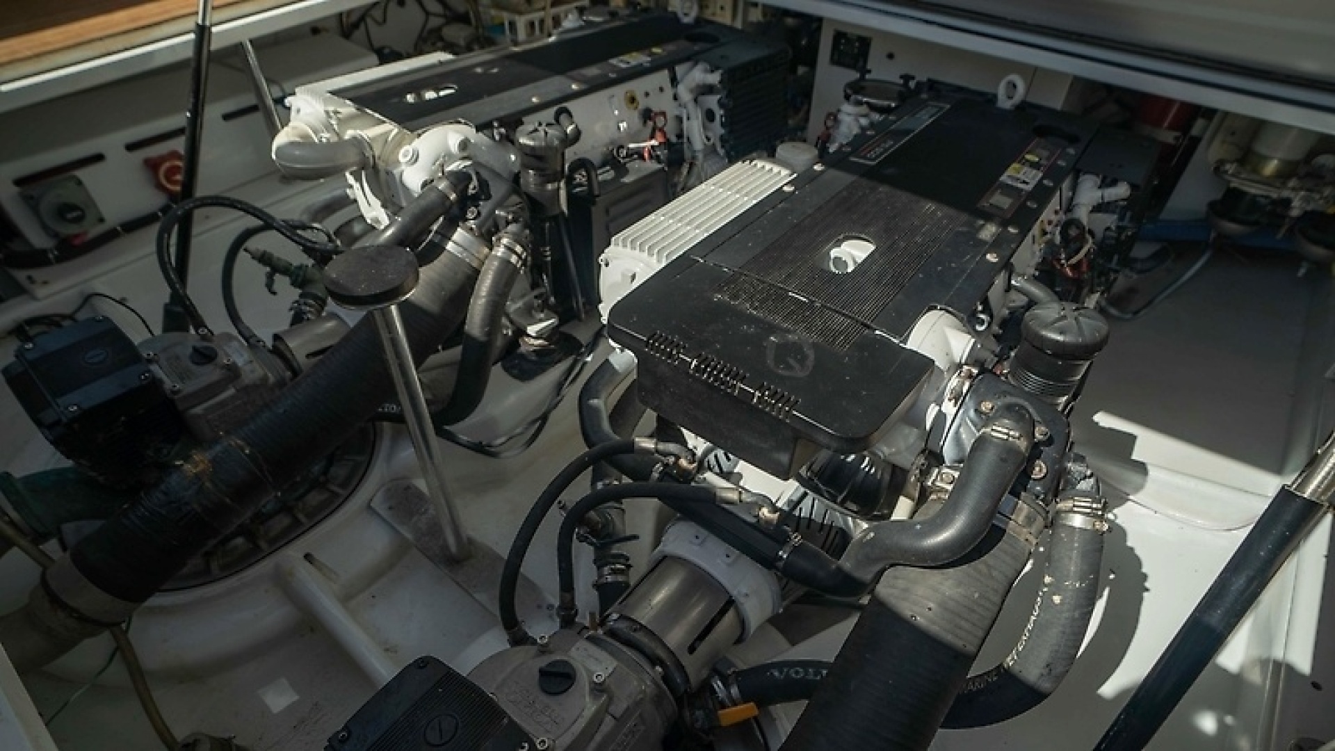 2008 Spencer 43 Express - Image 21