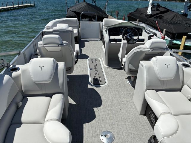 2026 Tahoe 2185 LTZ Quad Lounger - 11