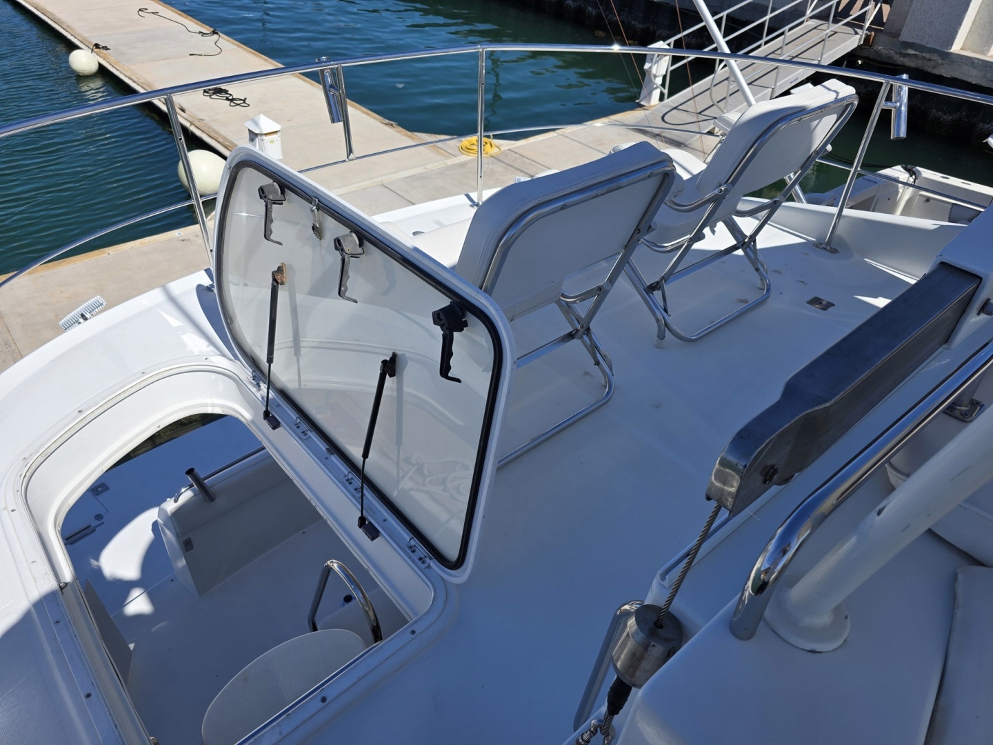 2001 Carver 570 Voyager Pilothouse - Image 46