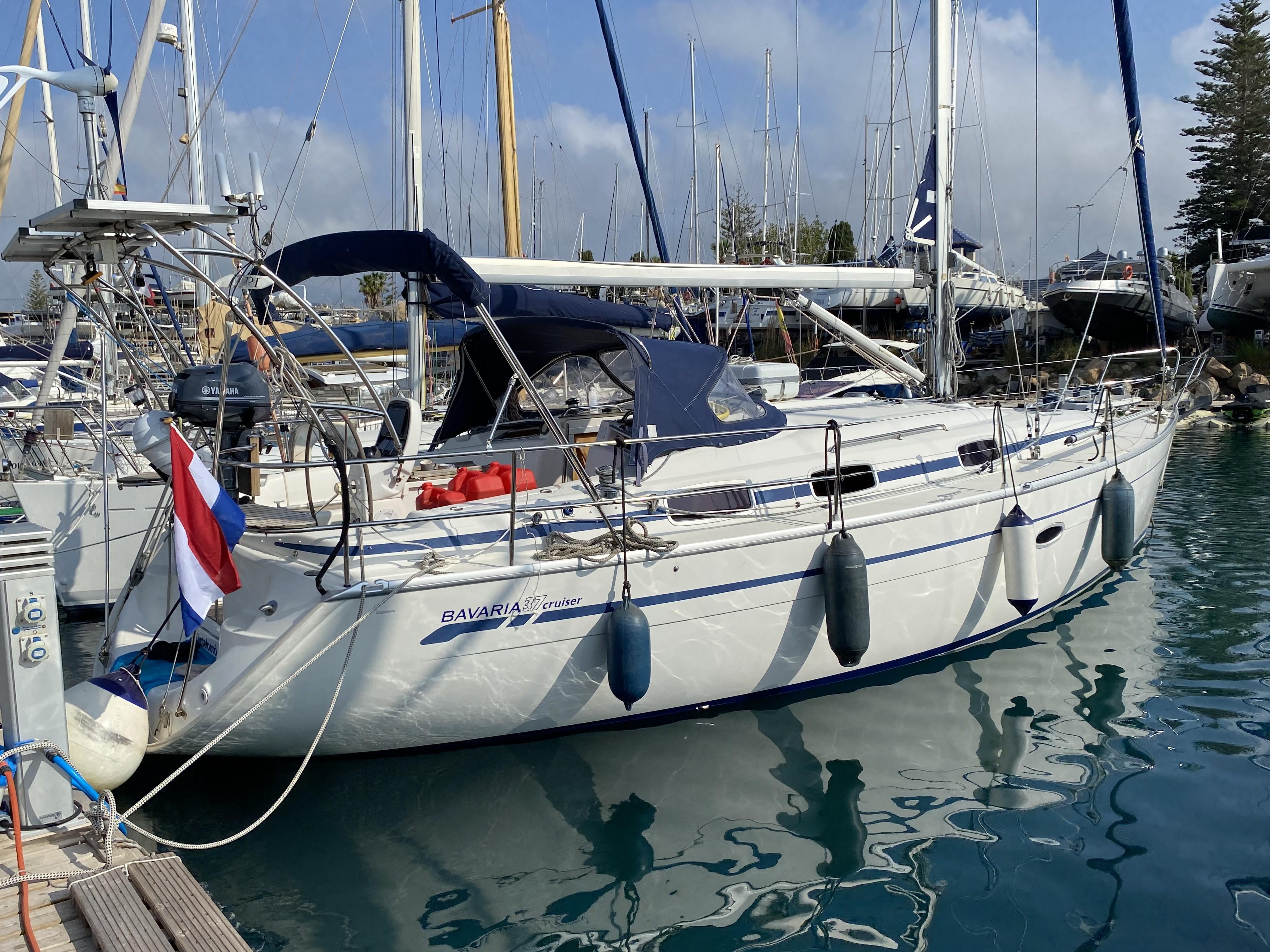 2007 Bavaria Cruiser 37
