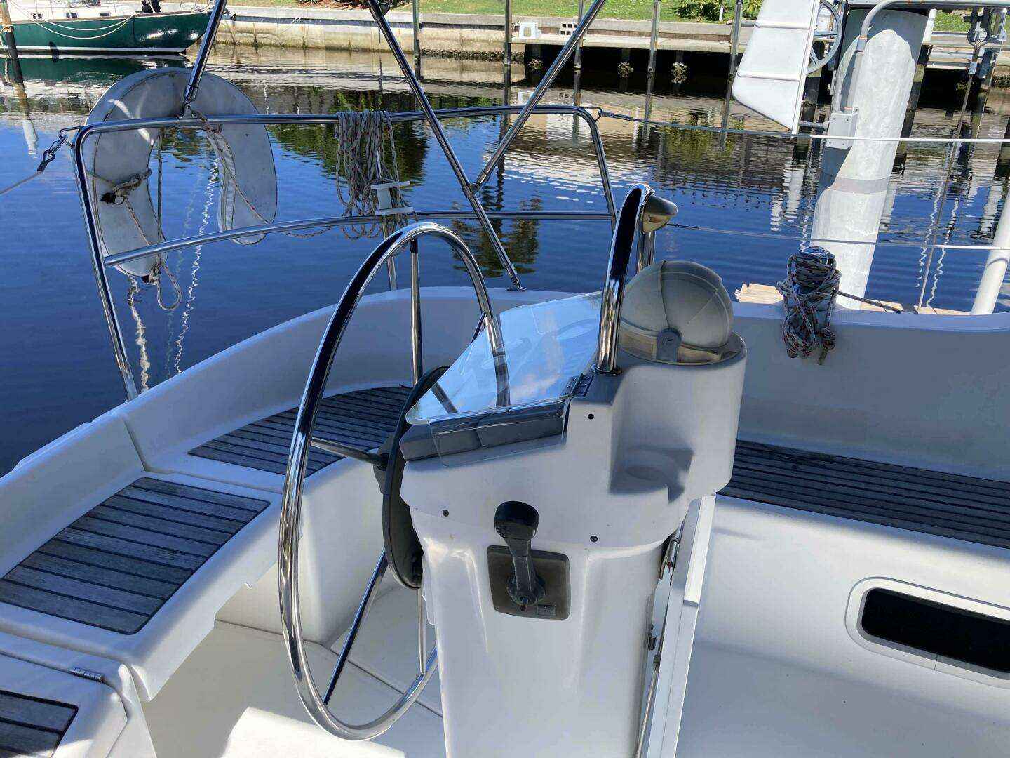 2000 Beneteau Oceanis 311 - Image 8