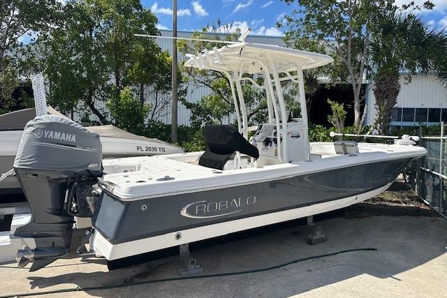 2020 Robalo 246 Cayman