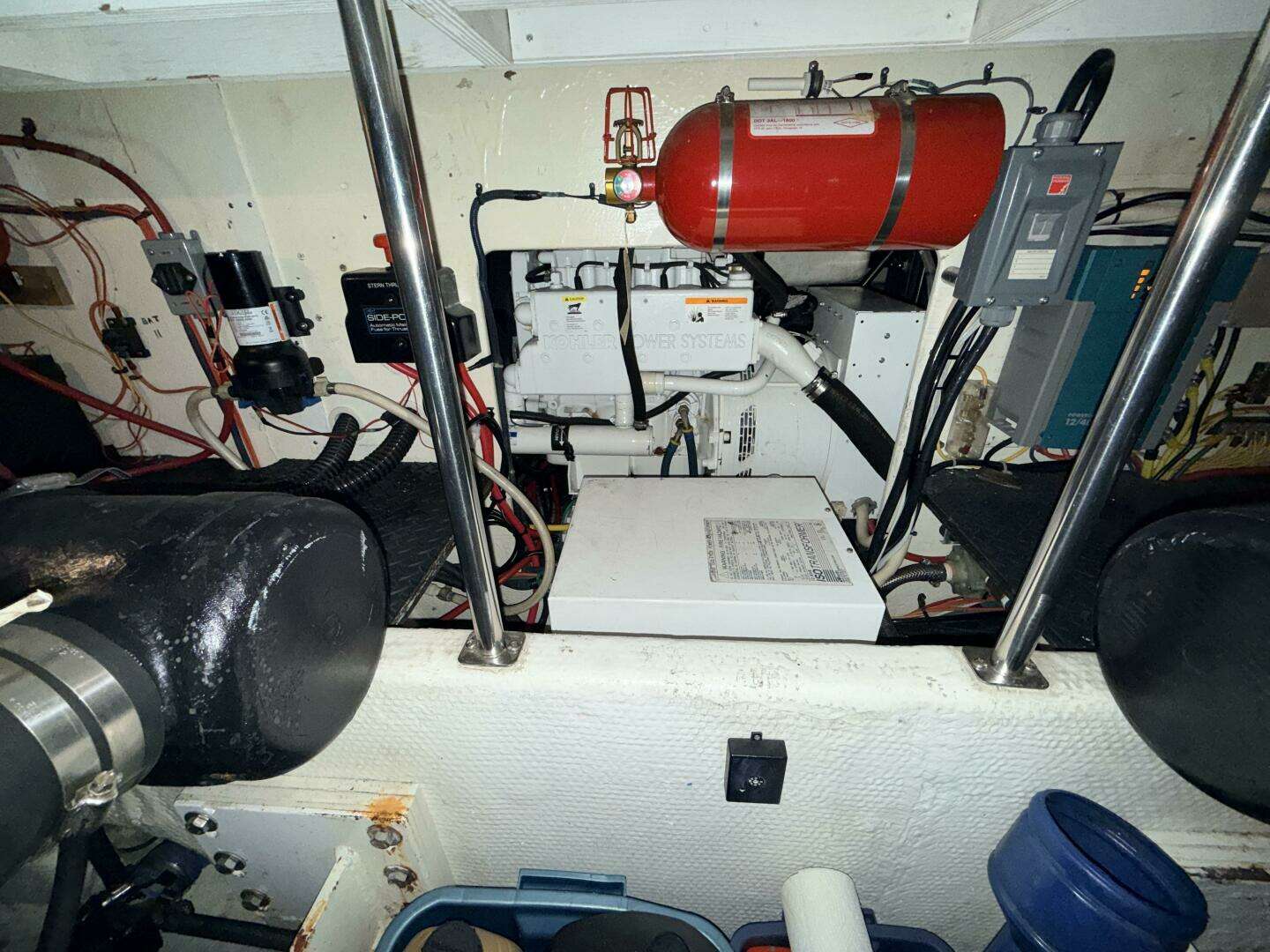 2006 Silverton 38 Sport Bridge - Image 8