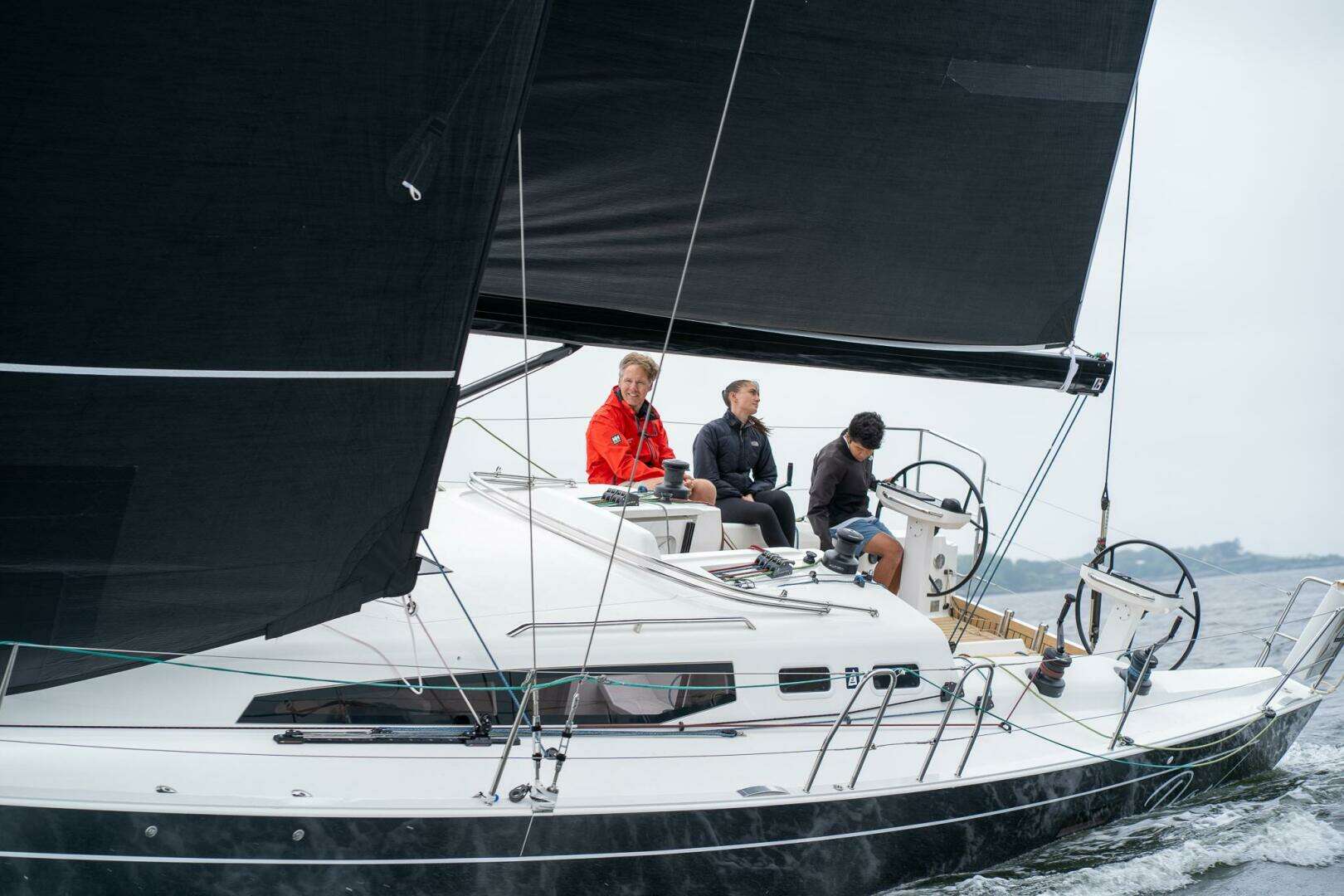 2026 J Boats NEW 2026 - Image 9