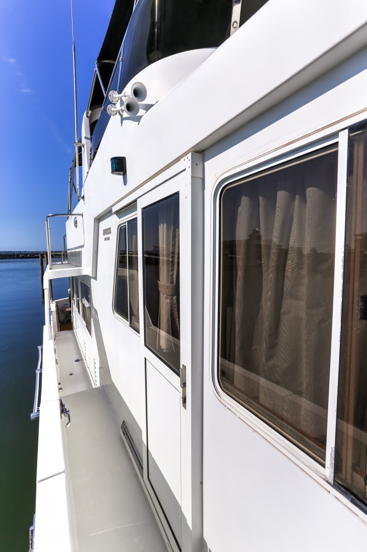 2003 Jefferson 57 Pilothouse - Image 18