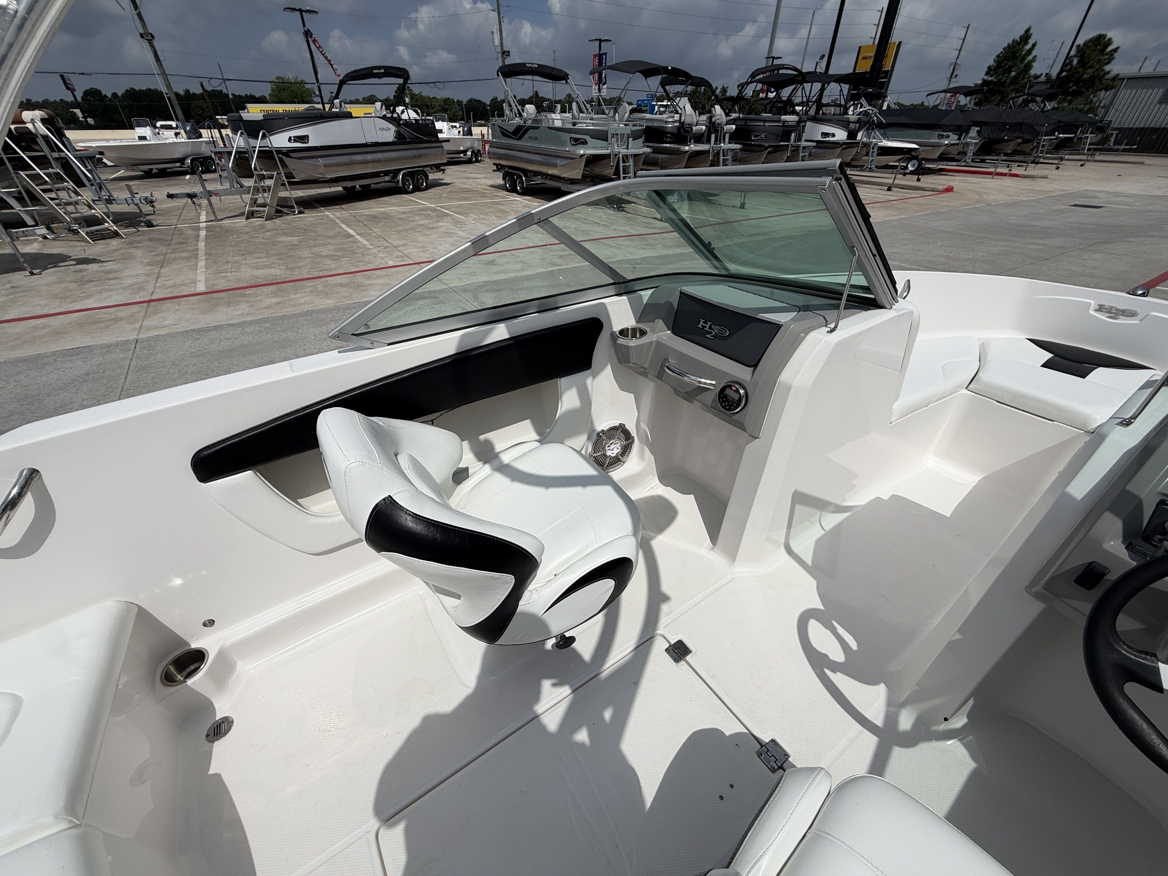 2012 Chaparral 19 H2O Sport - 17