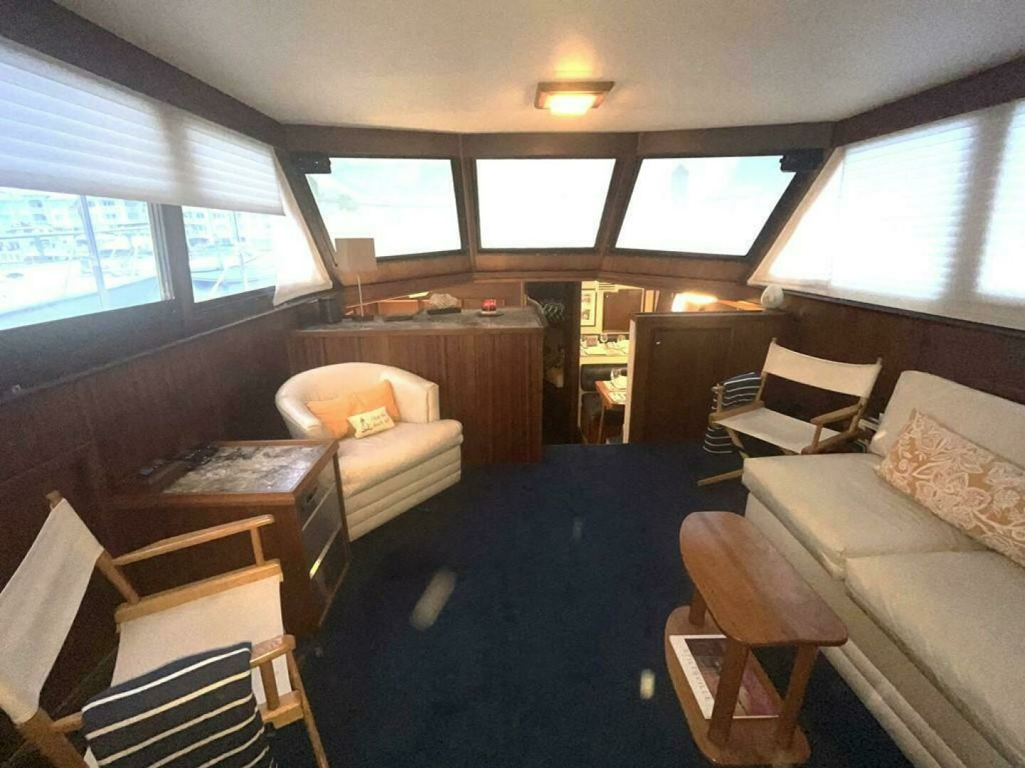 1981 Hatteras 48 Motoryacht - Image 9