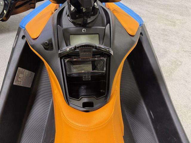 2026 Sea-Doo SparkTrixx For 3 Rotax 900 ACE - 90 Ibr And Aud - 7