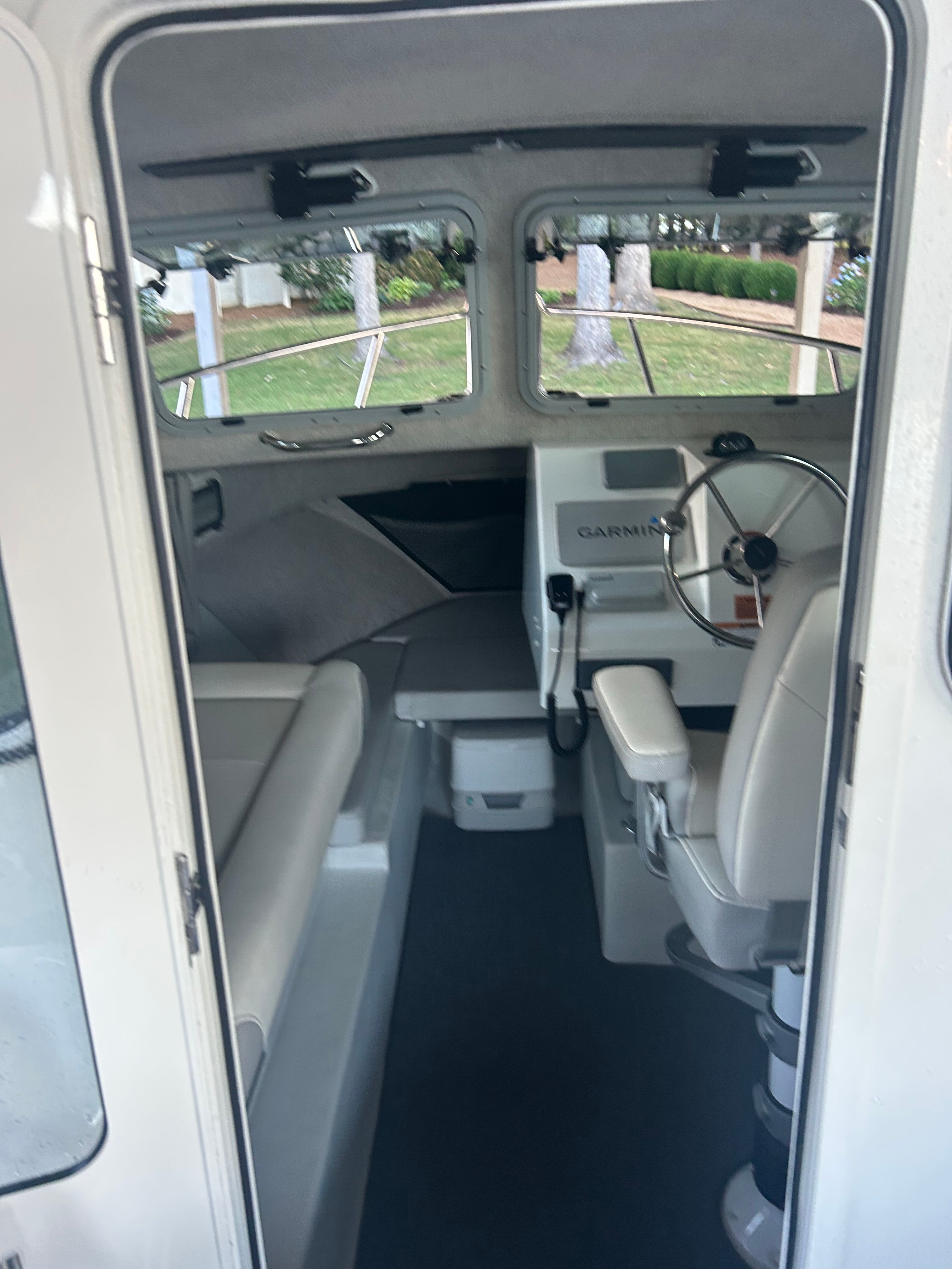 2020 Parker 2320 Sport Cabin - 10