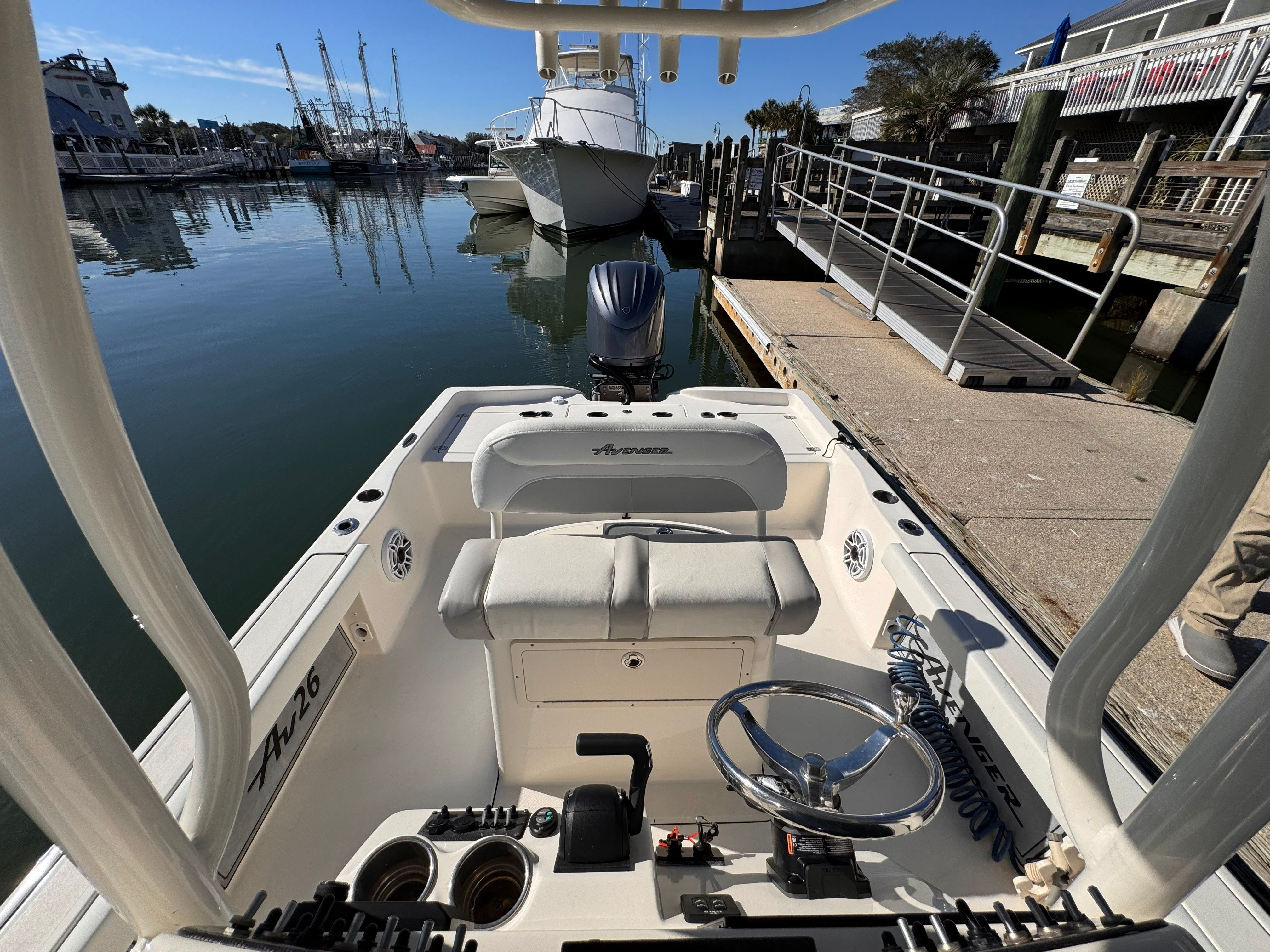 2018 Avenger AV26 - 34
