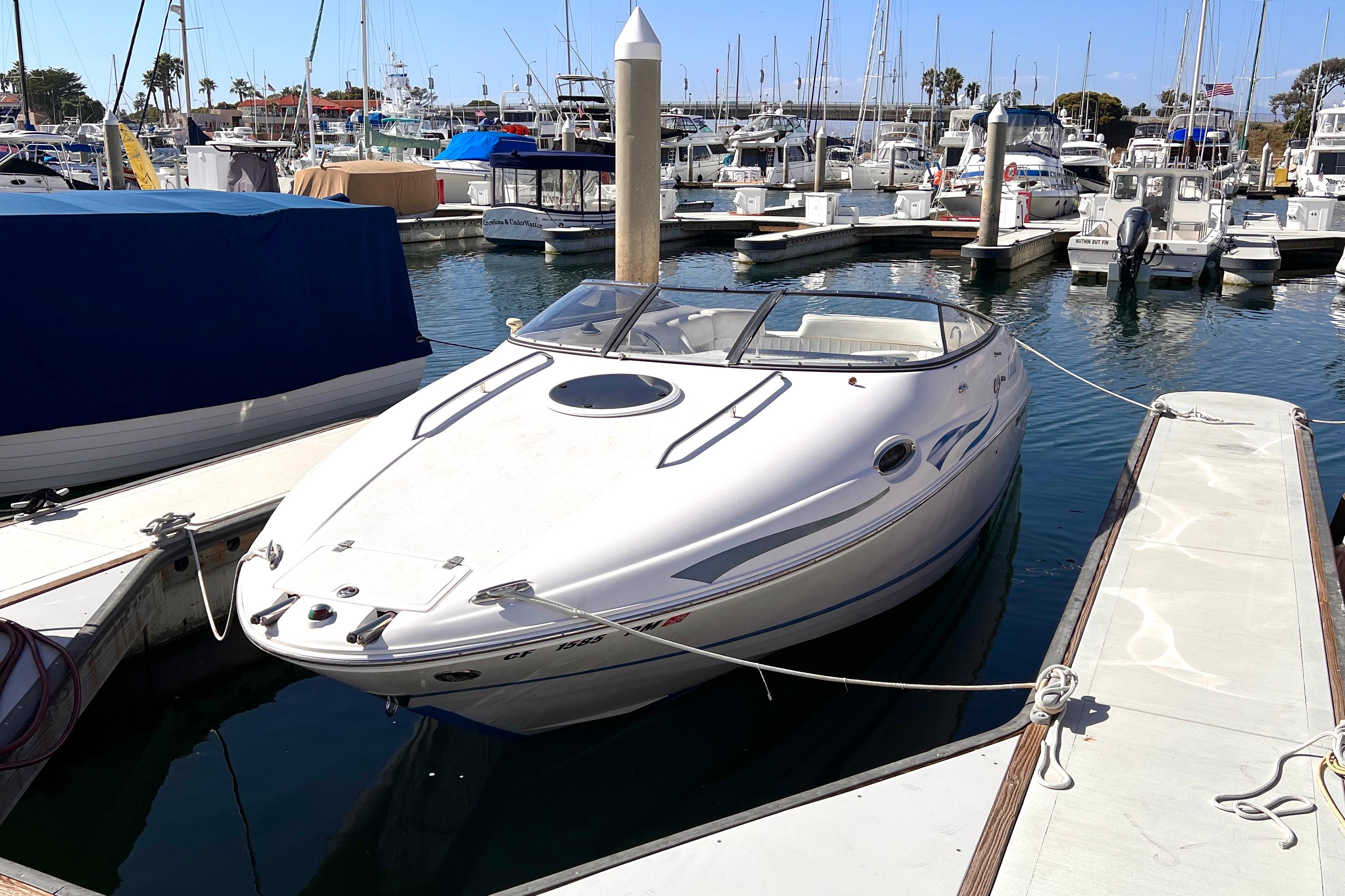 2006 Regal 2650 Cuddy