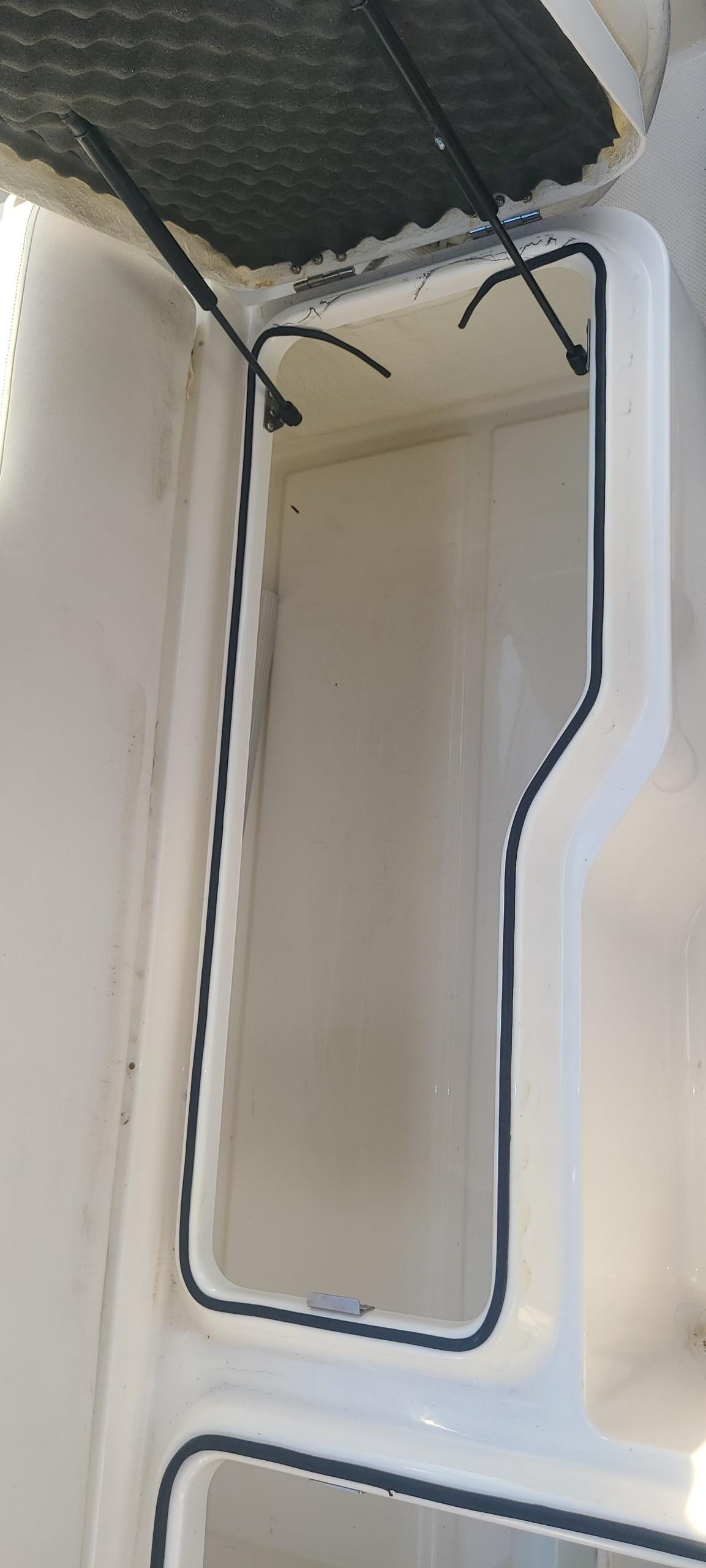 2015 Bayliner 642 Overnighter - 14