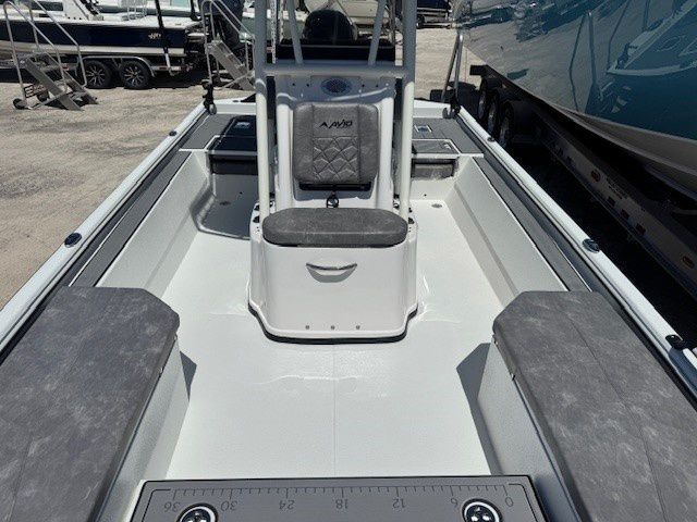 2026 Avid 22 Recon - 11