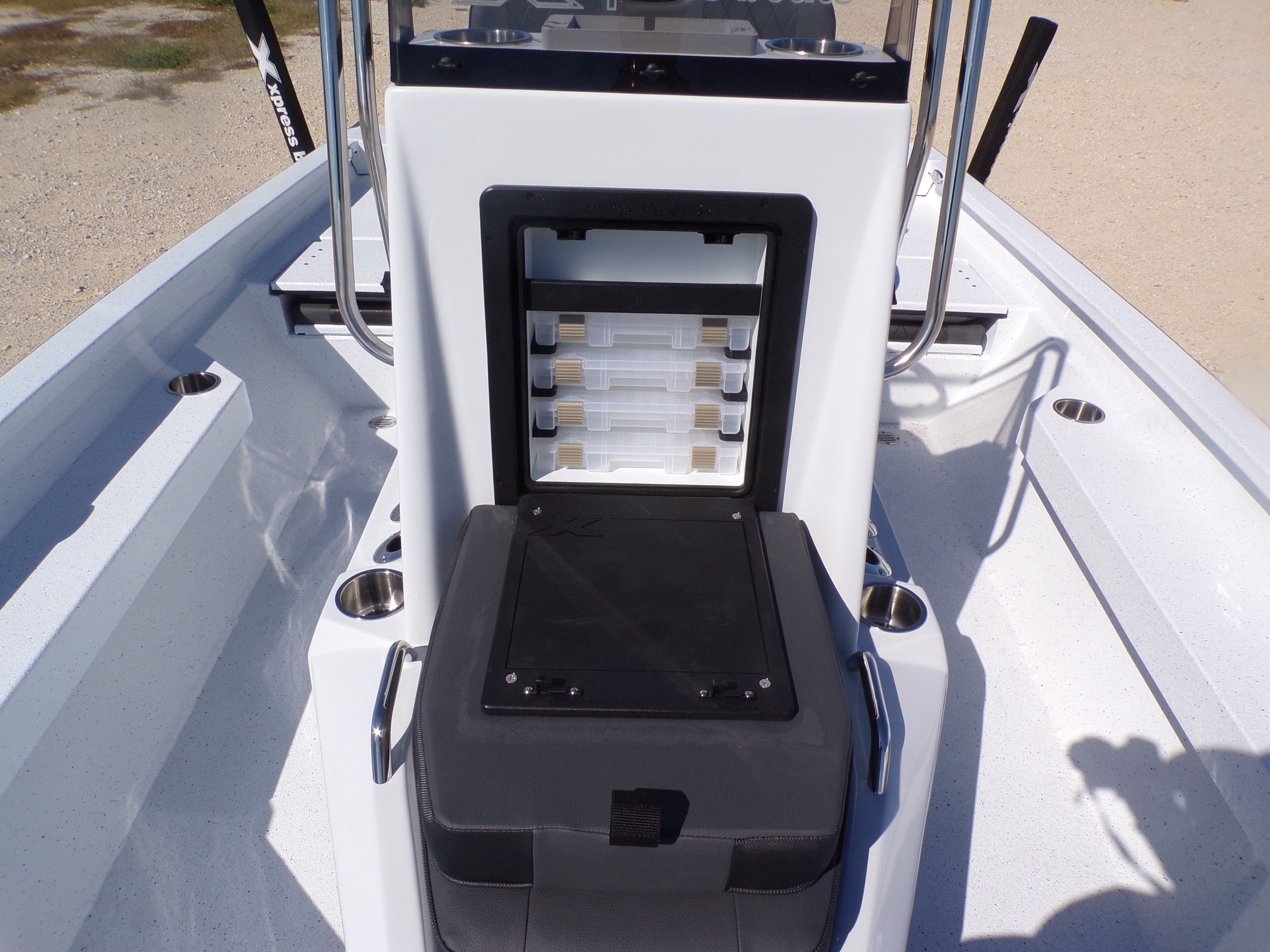 2026 Xpress H20B Bay - 14