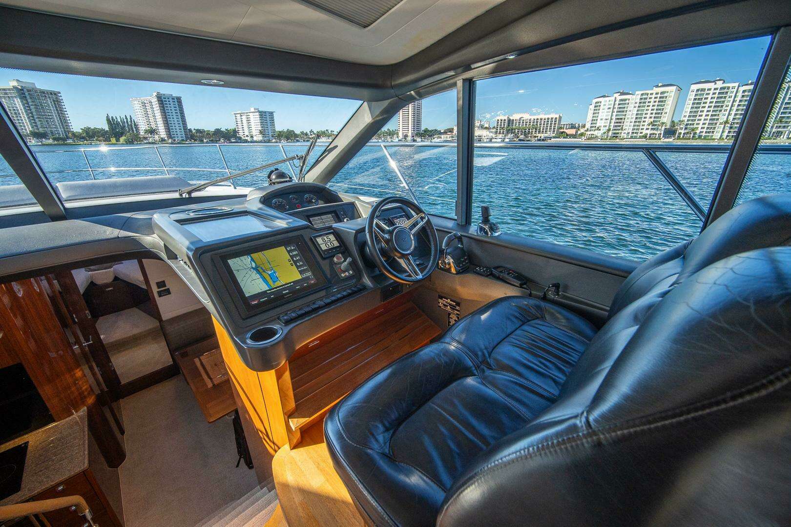2016 Princess V48 - Image 15