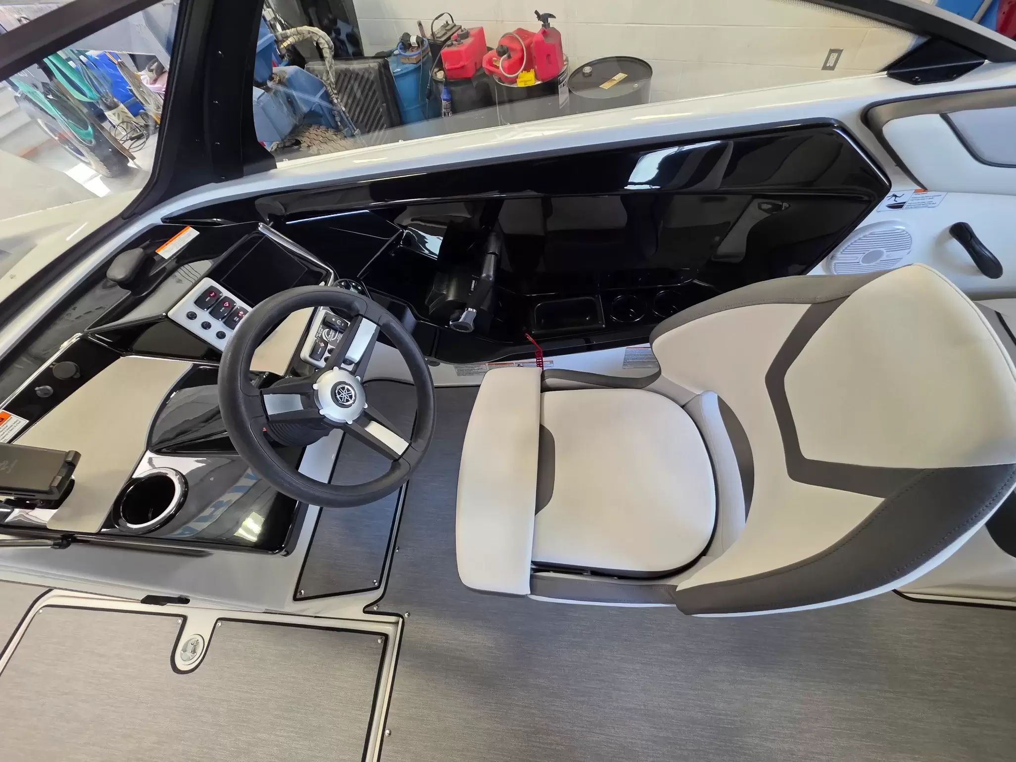 2026 Yamaha Boats AR220 - 15
