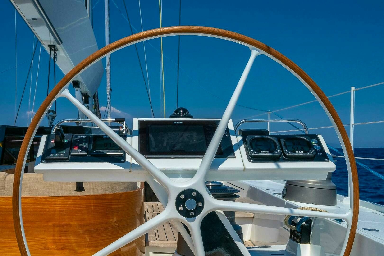 2014 Cyrus Yachts Custom - Image 20
