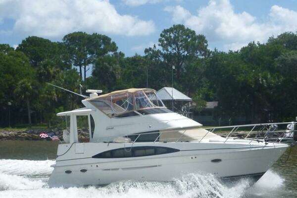 2005 Carver 396