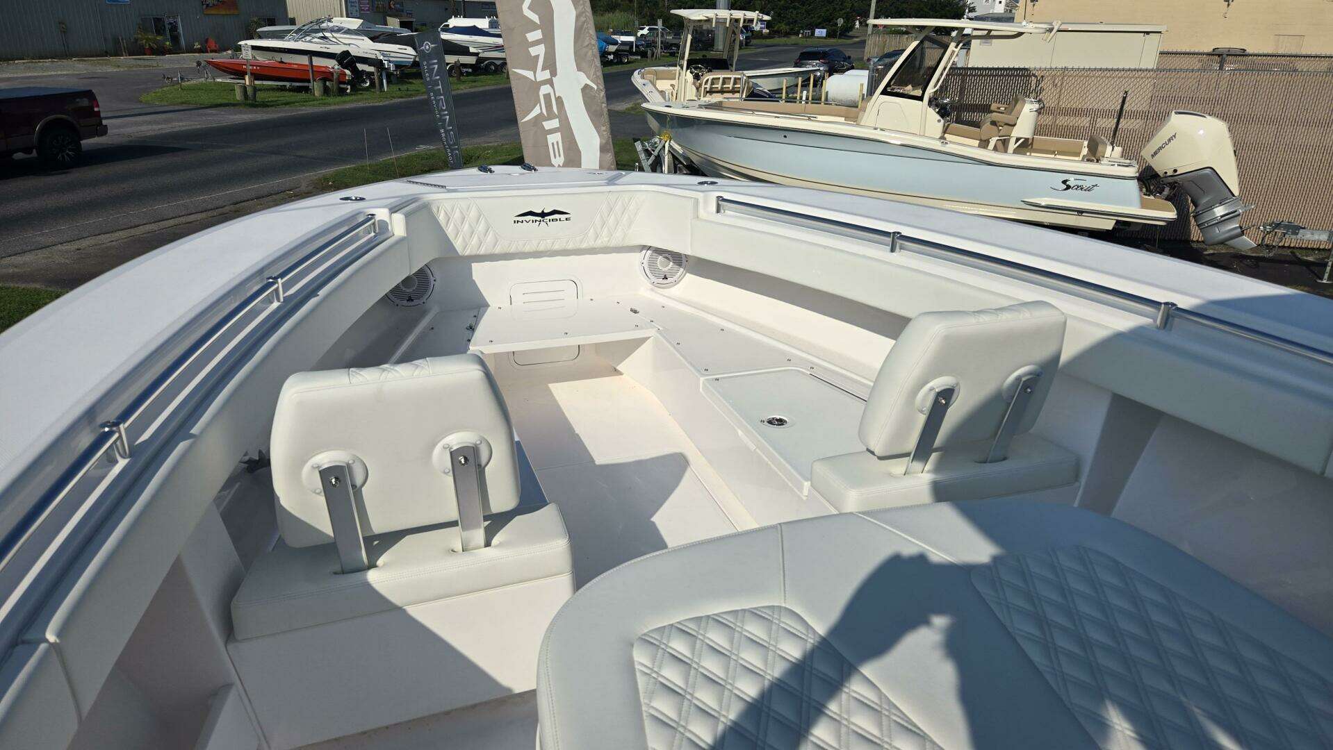 2026 Invincible 39 Open Fisherman - Image 6
